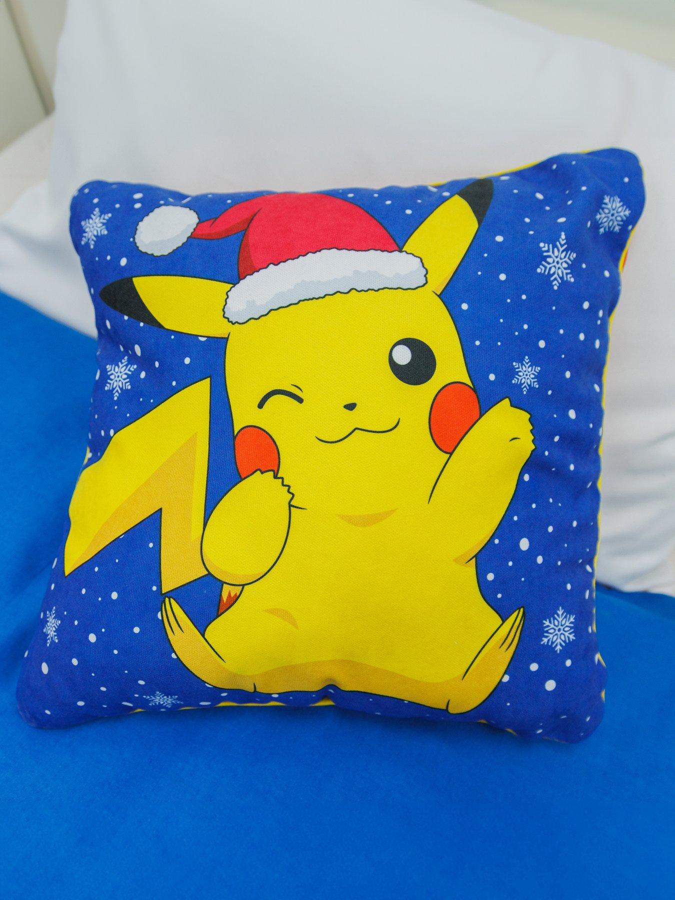 pokemon-pokemon-christmas-shaped-cushion