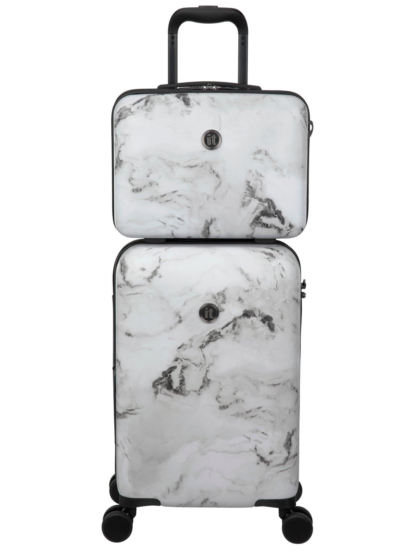 it-luggage-it-luggage-sheen-greyscale-marble-vanity-caseoutfit