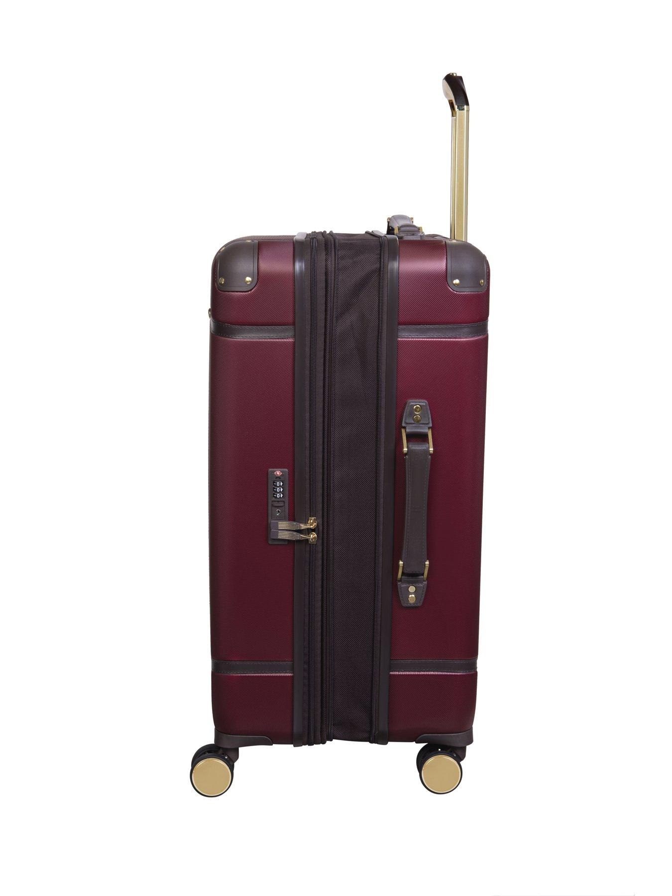 it-luggage-it-luggage-superiority-french-port-medium-suitcaseoutfit