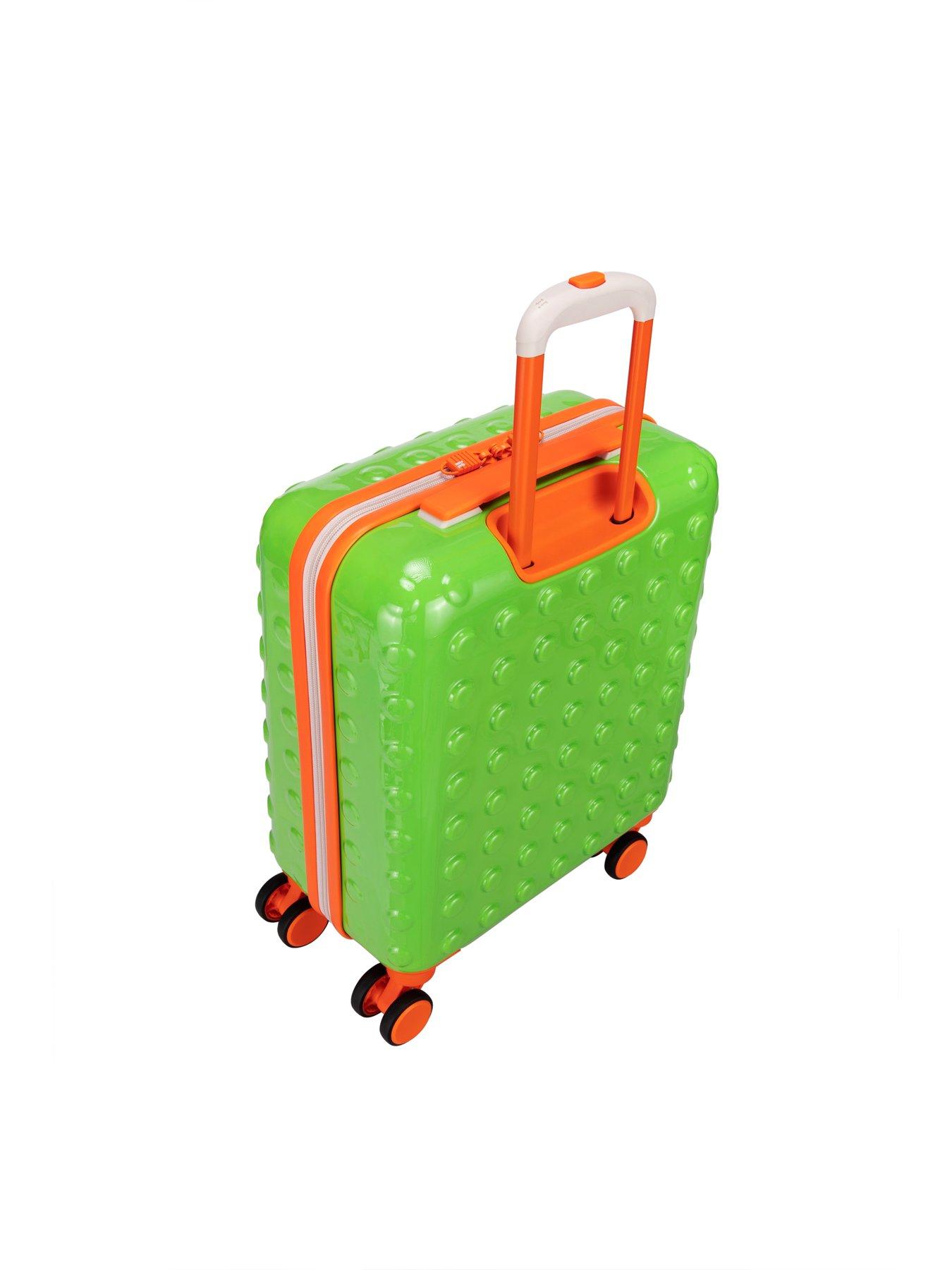 it-luggage-it-luggage-bobble-bloc-green-kiddies-underseat-suitcaseoutfit