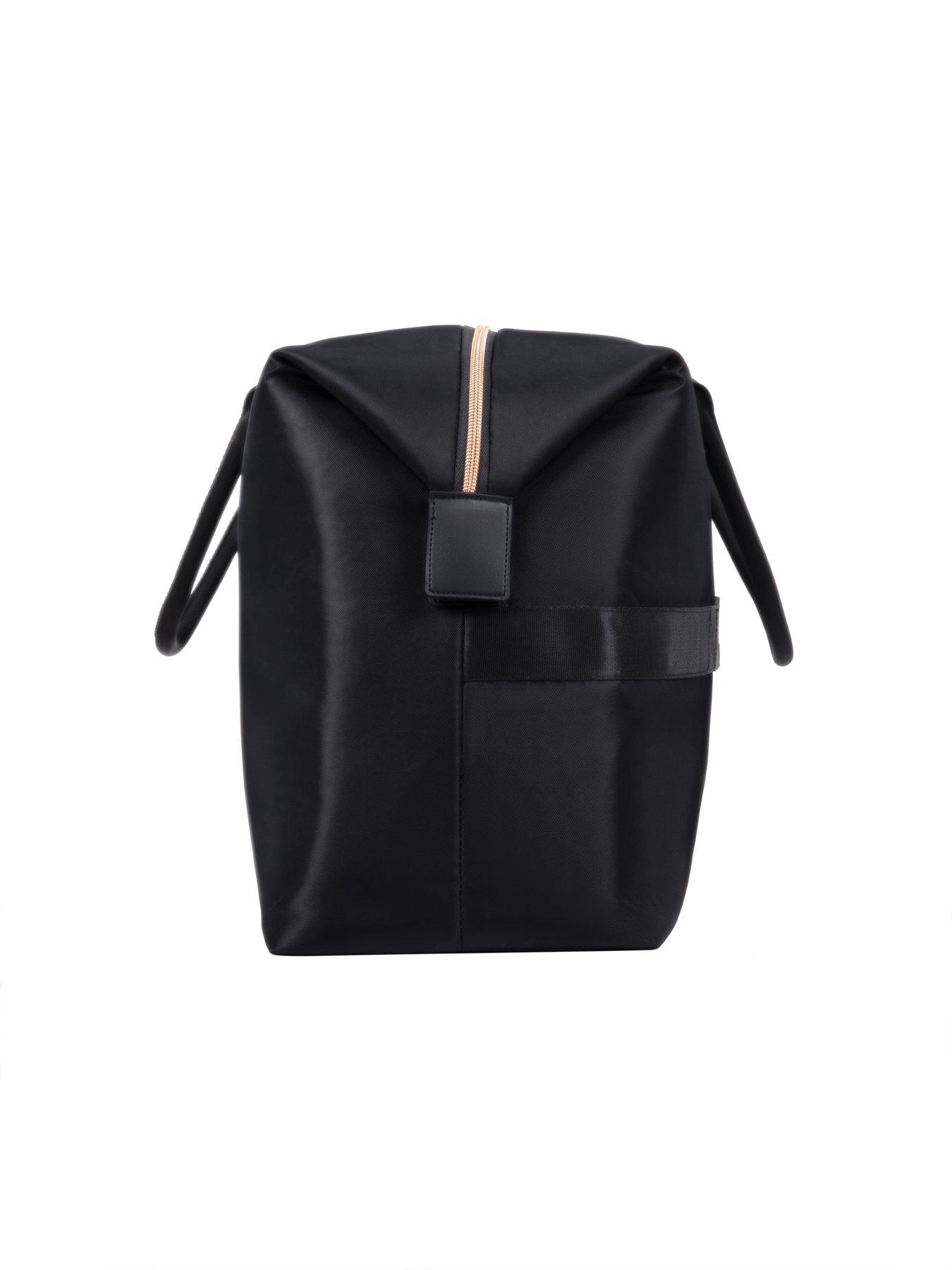 it-luggage-it-luggage-charmer-black-travel-holdall-with-shoulder-strapdetail