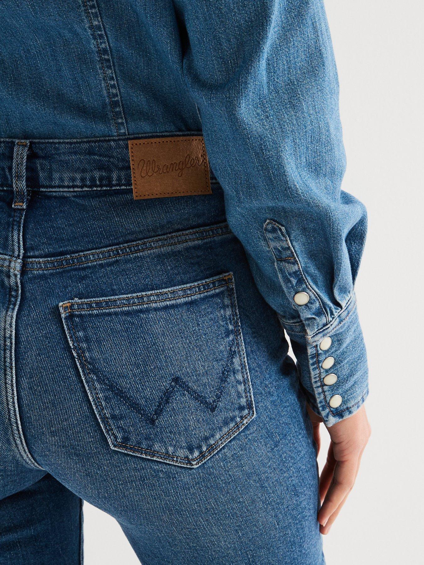 wrangler-denim-shirt-blueoutfit