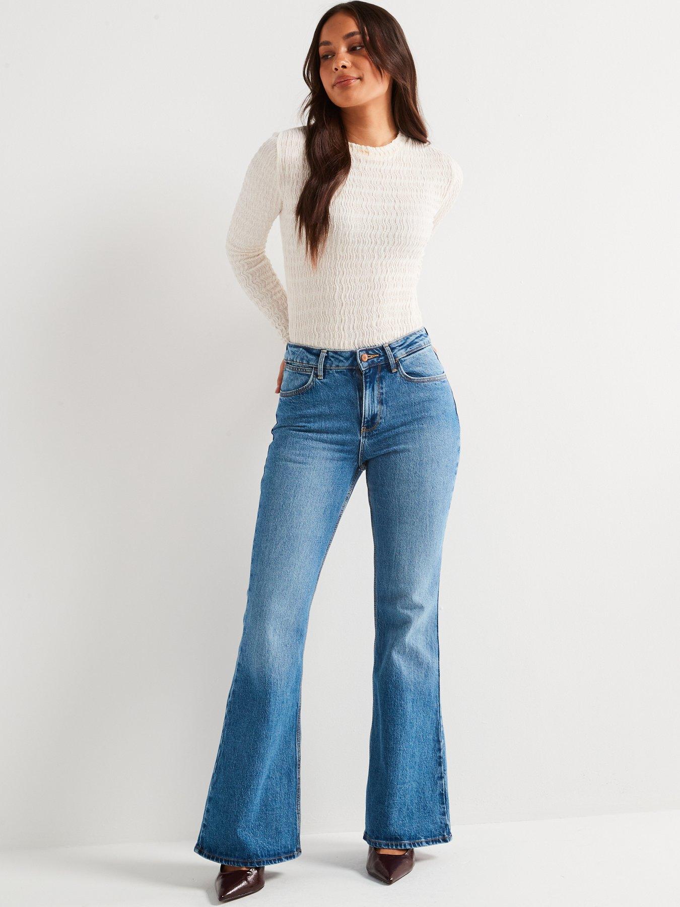 Image 3 of 4 of Wrangler Fierce Flare Jean-blue