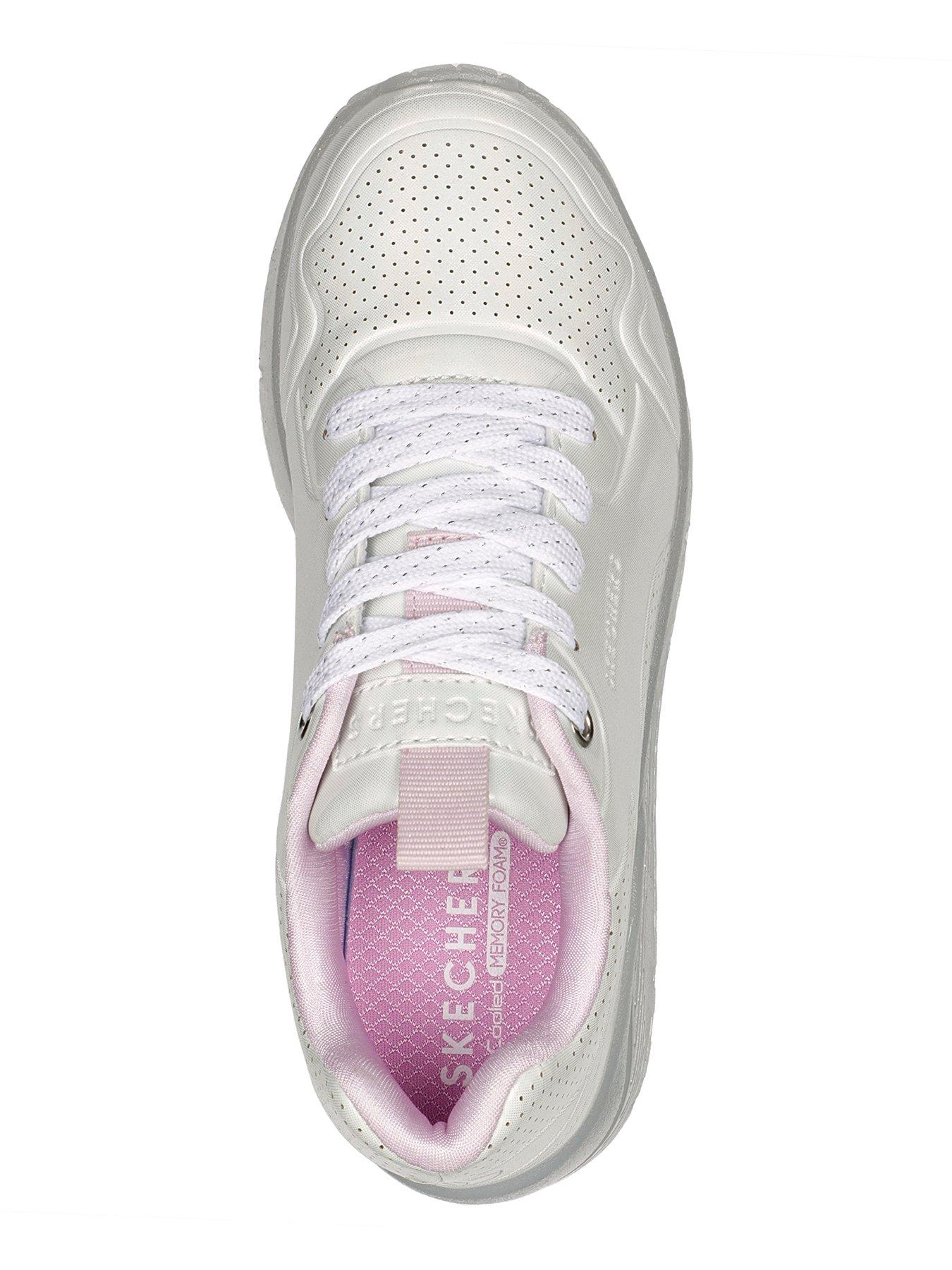 skechers-hologram-emboss-lace-up-sneaker-w-translucent-os-detailoutfit