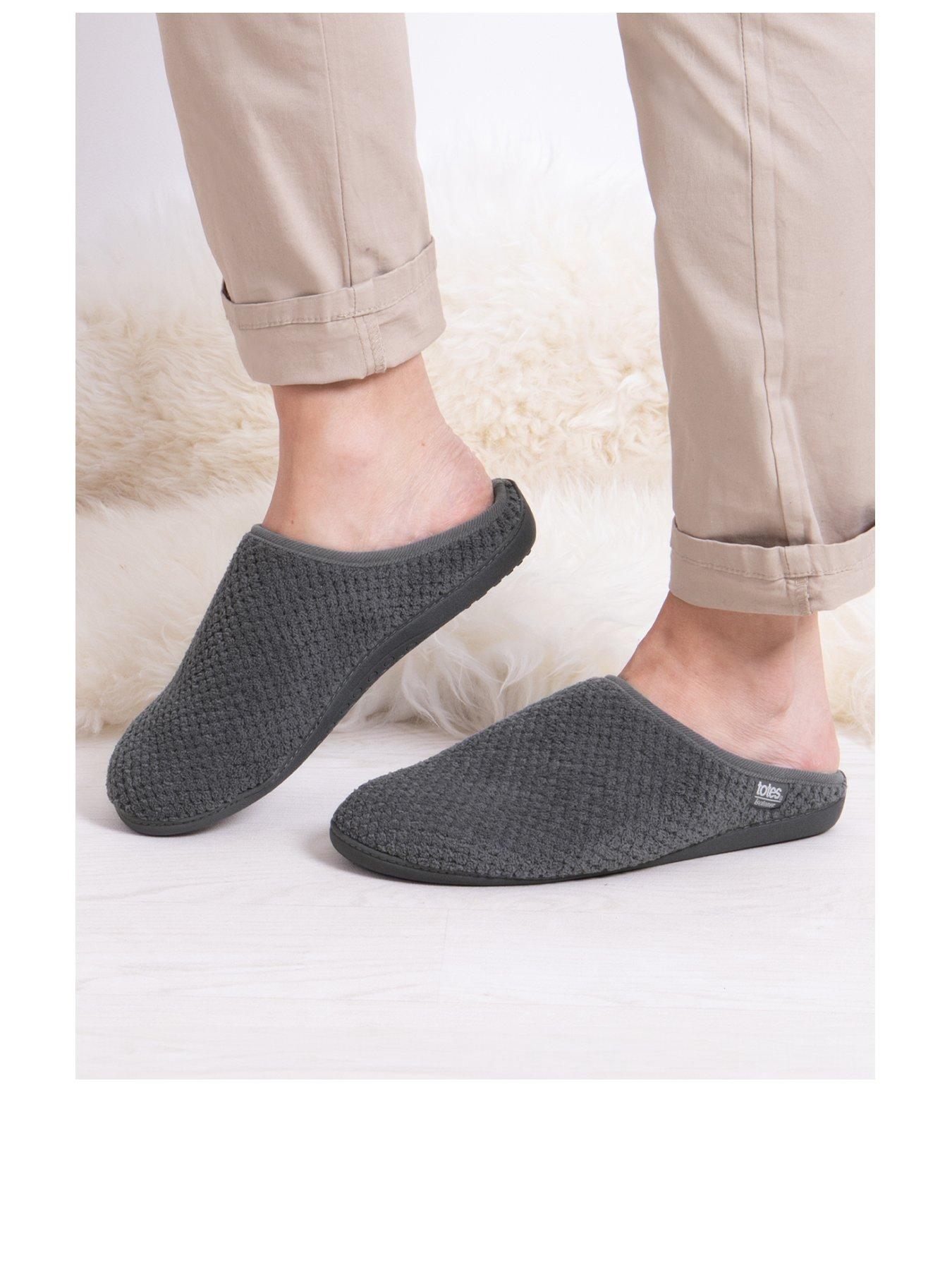 Image 2 of 5 of TOTES Isotoner Swept Back Popcorn Mule Slipper - Grey