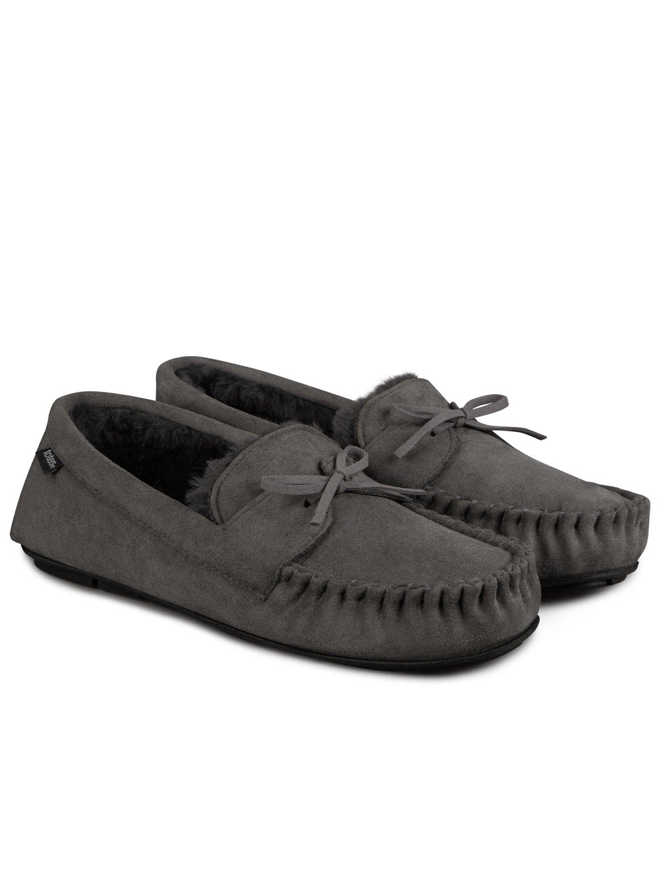 totes-totes-suedette-faux-fur-lined-moccasin-slippers