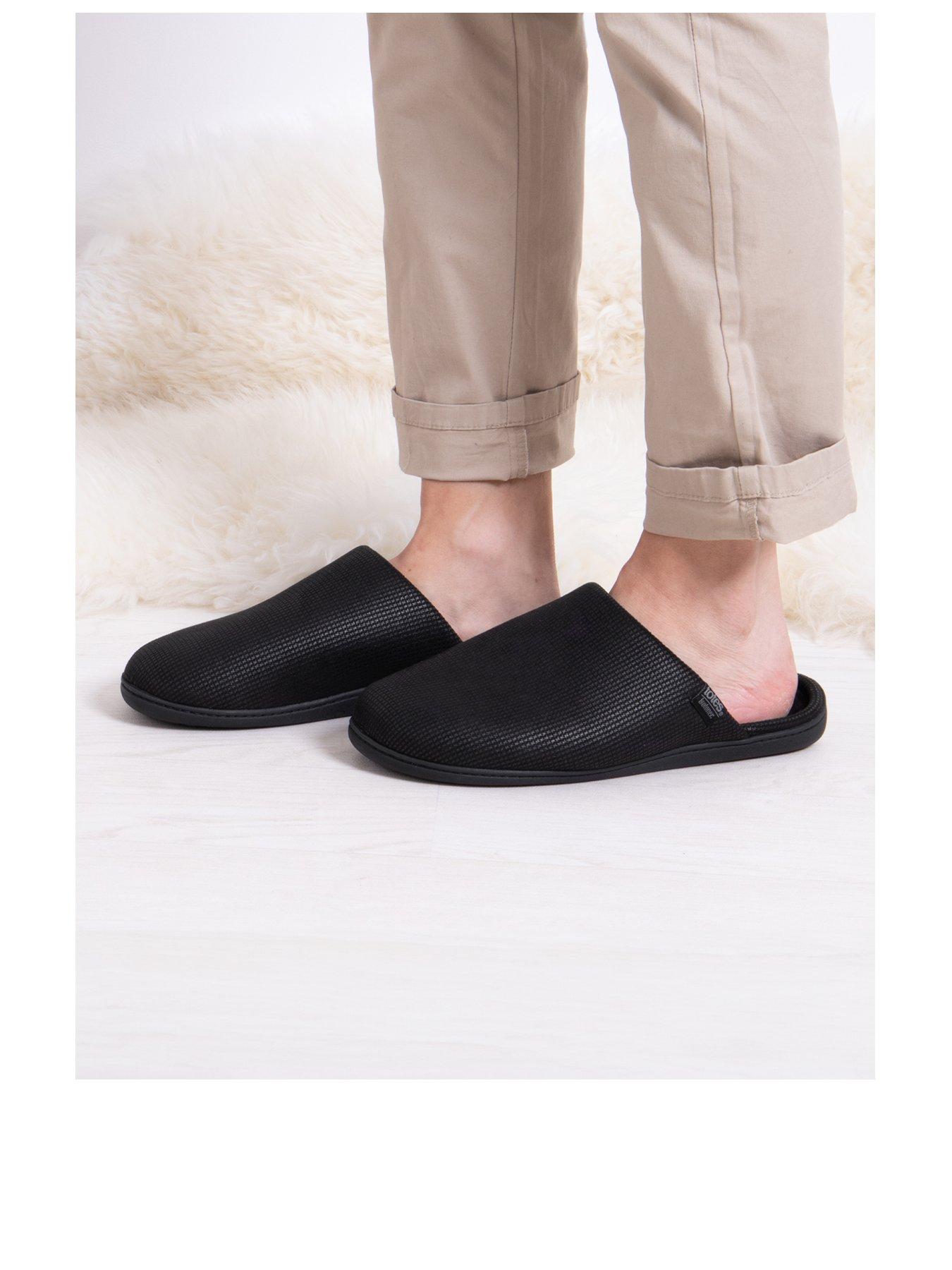 totes-isotoner-square-patterned-mule-slipper-blackstillFront