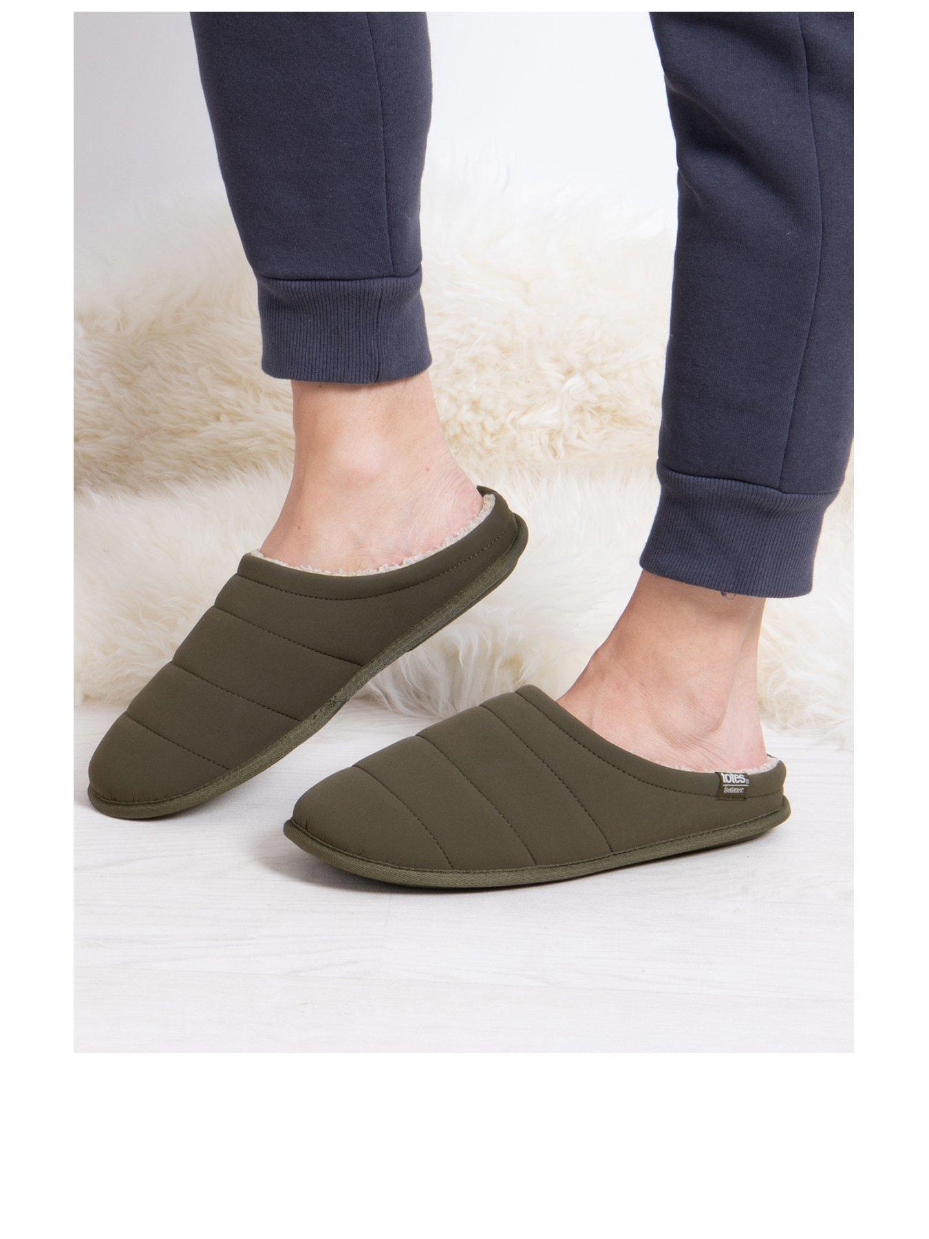 totes-totes-isotoner-sport-quilted-mule-slipperstillFront