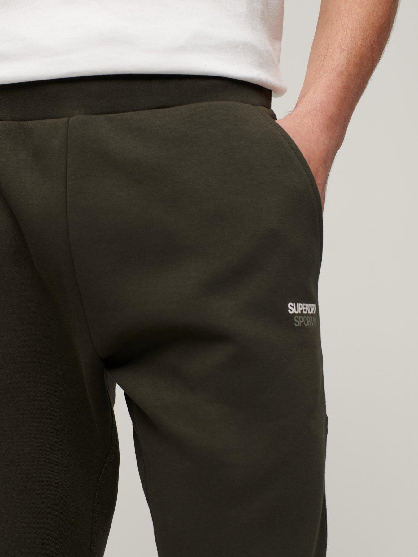 superdry-superdry-sport-tech-tapered-joggers-dark-greenoutfit