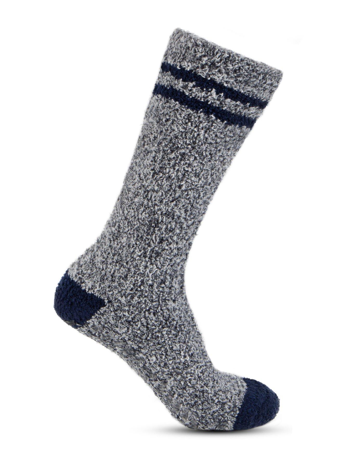 totes-totes-3-pack-super-soft-cosy-crew-socksoutfit