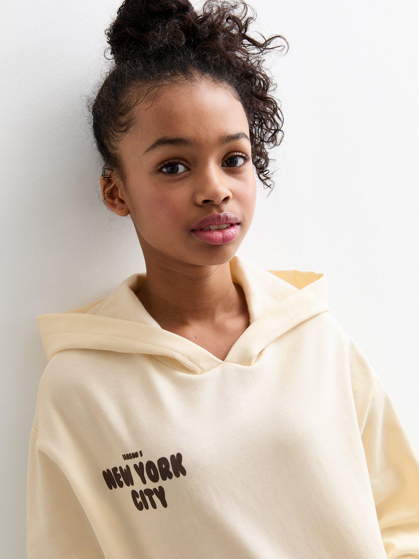 new-look-915-girls-off-white-new-york-city-slogan-jersey-hoodieoutfit