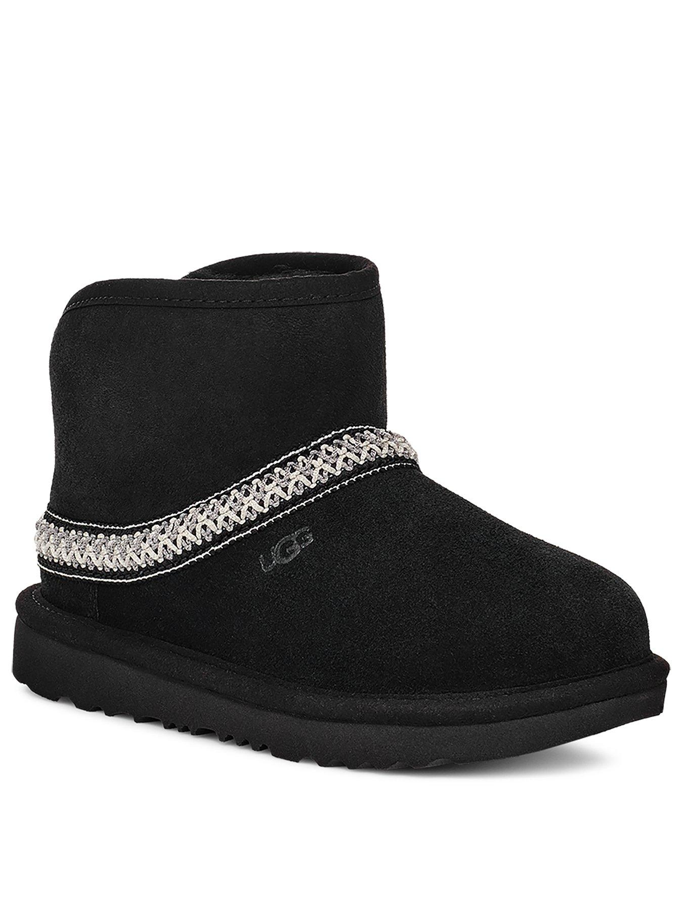 ugg-kids-classic-mini-crescent-blackstillFront