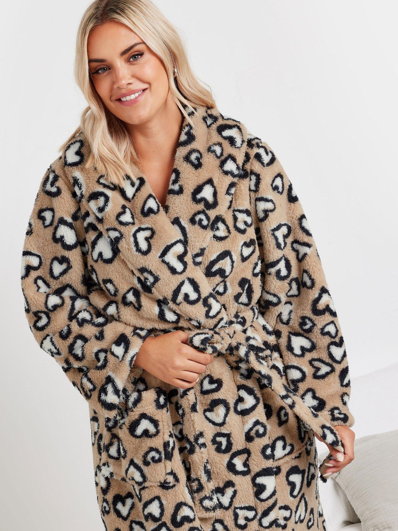 Image 4 of 4 of Yours Curve Fluffy Leopard Heart Shawl Robe