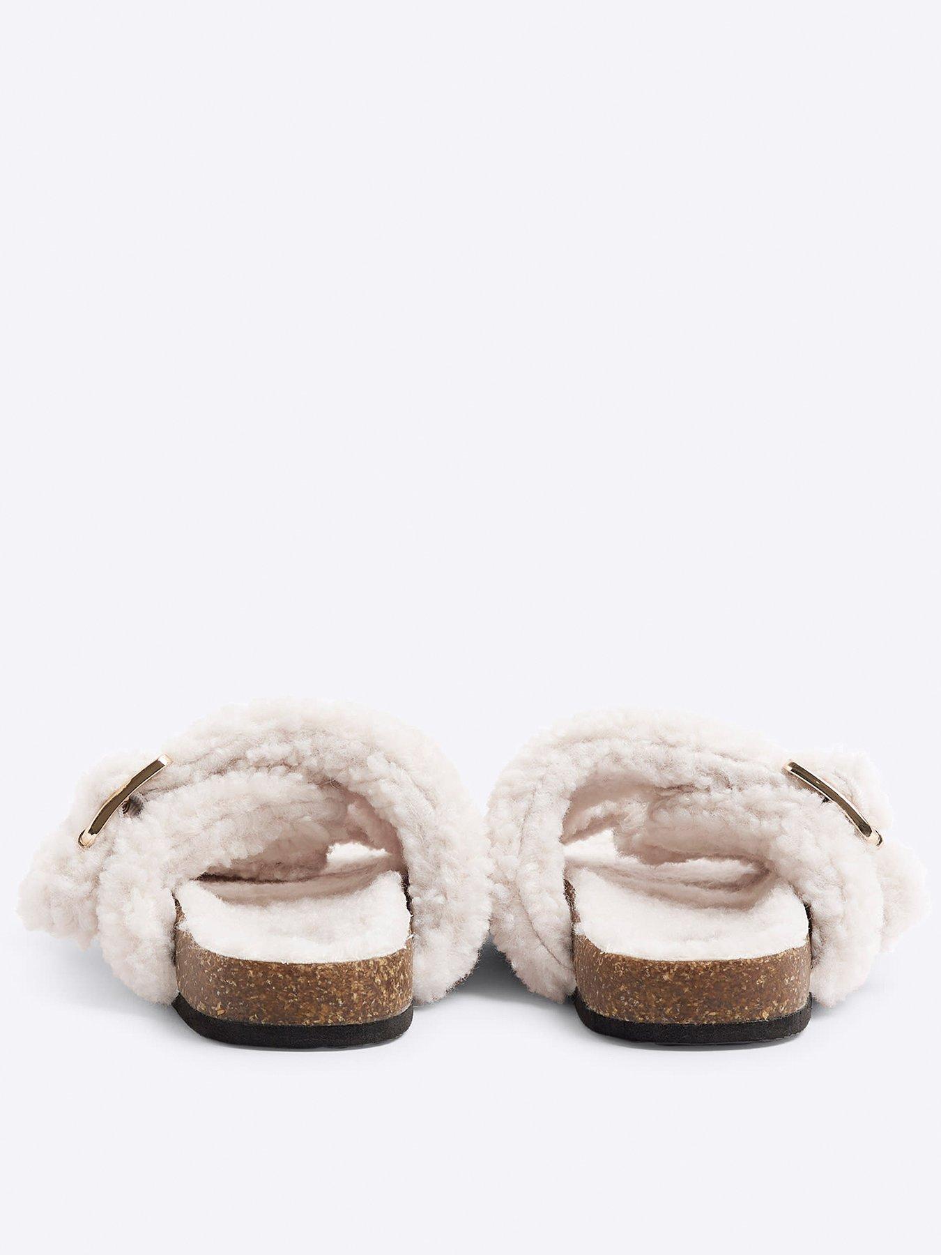 river-island-older-girl-borg-footbed-slippers-creamback