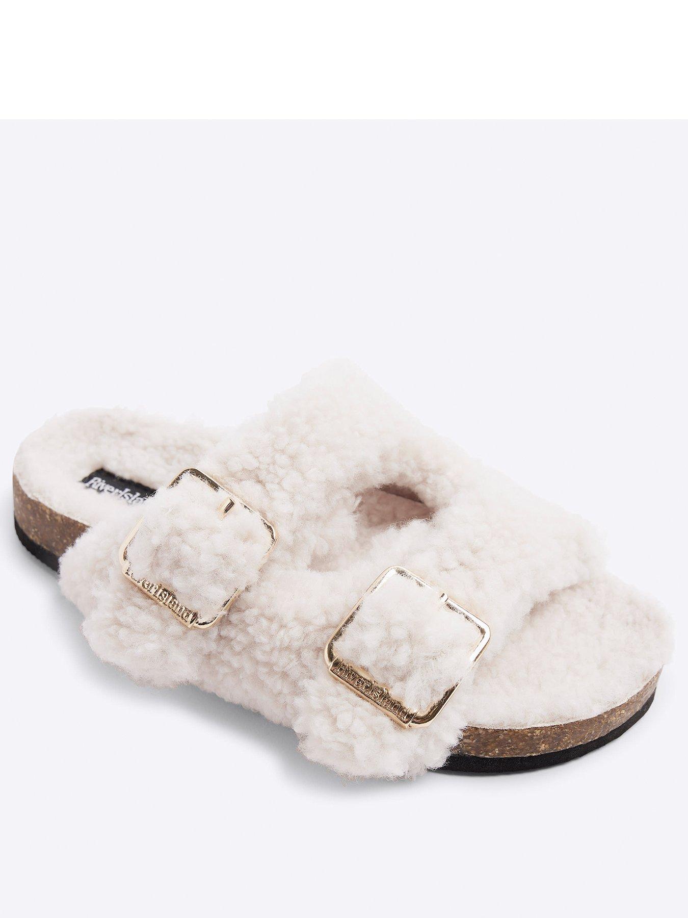 river-island-older-girl-borg-footbed-slippers-creamoutfit