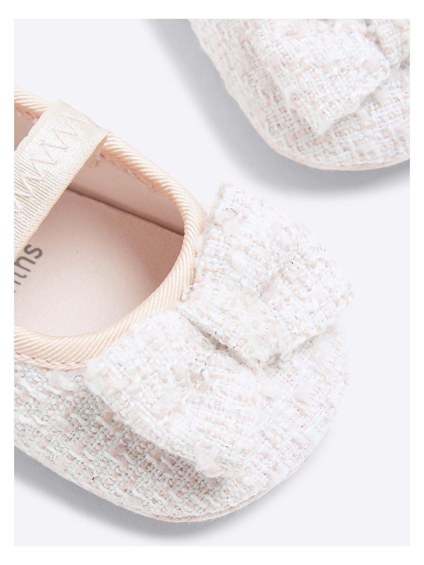 river-island-baby-baby-girl-bow-boucle-ballet-pumps-pinkoutfit