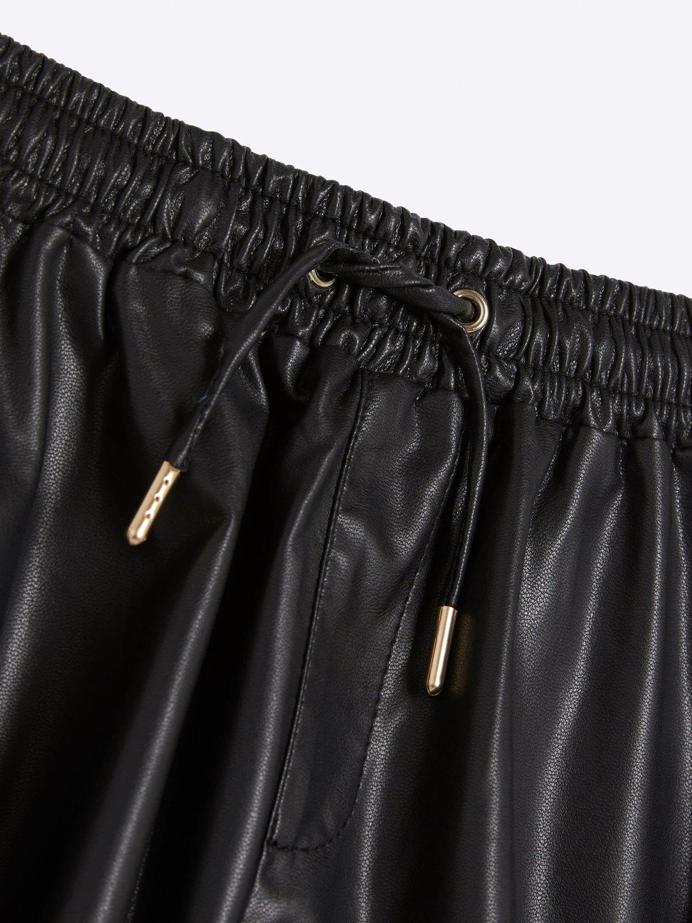 river-island-girls-faux-leather-elasticated-shorts-blackoutfit