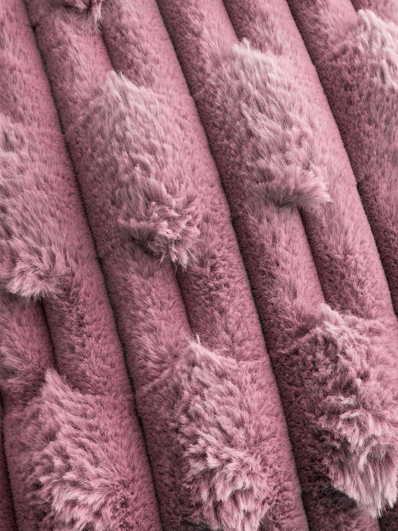 bianca-carved-faux-fur-cushion--pinkoutfit