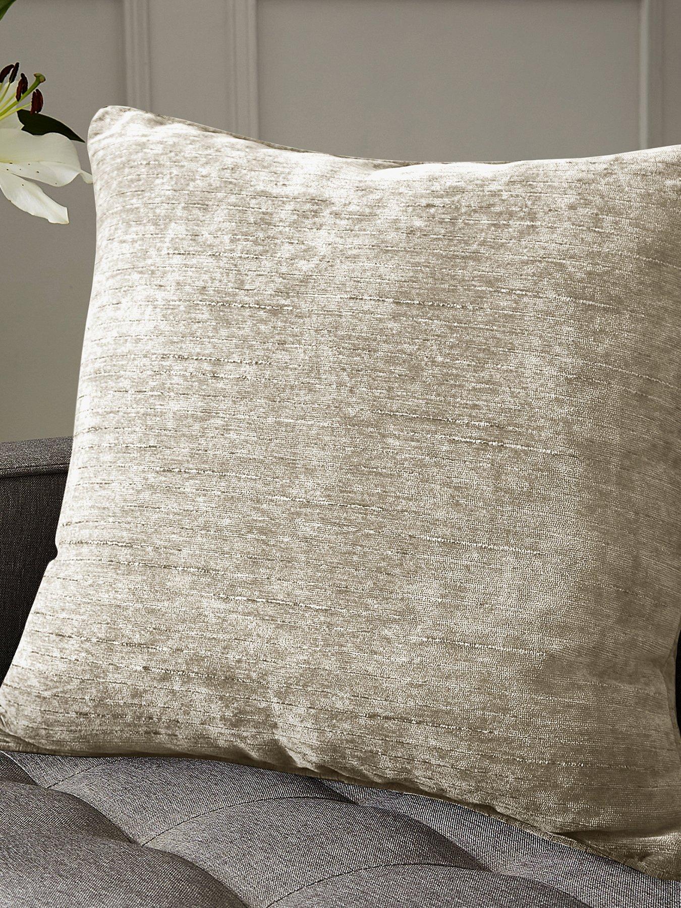 undefined Selene Cushion- Cream