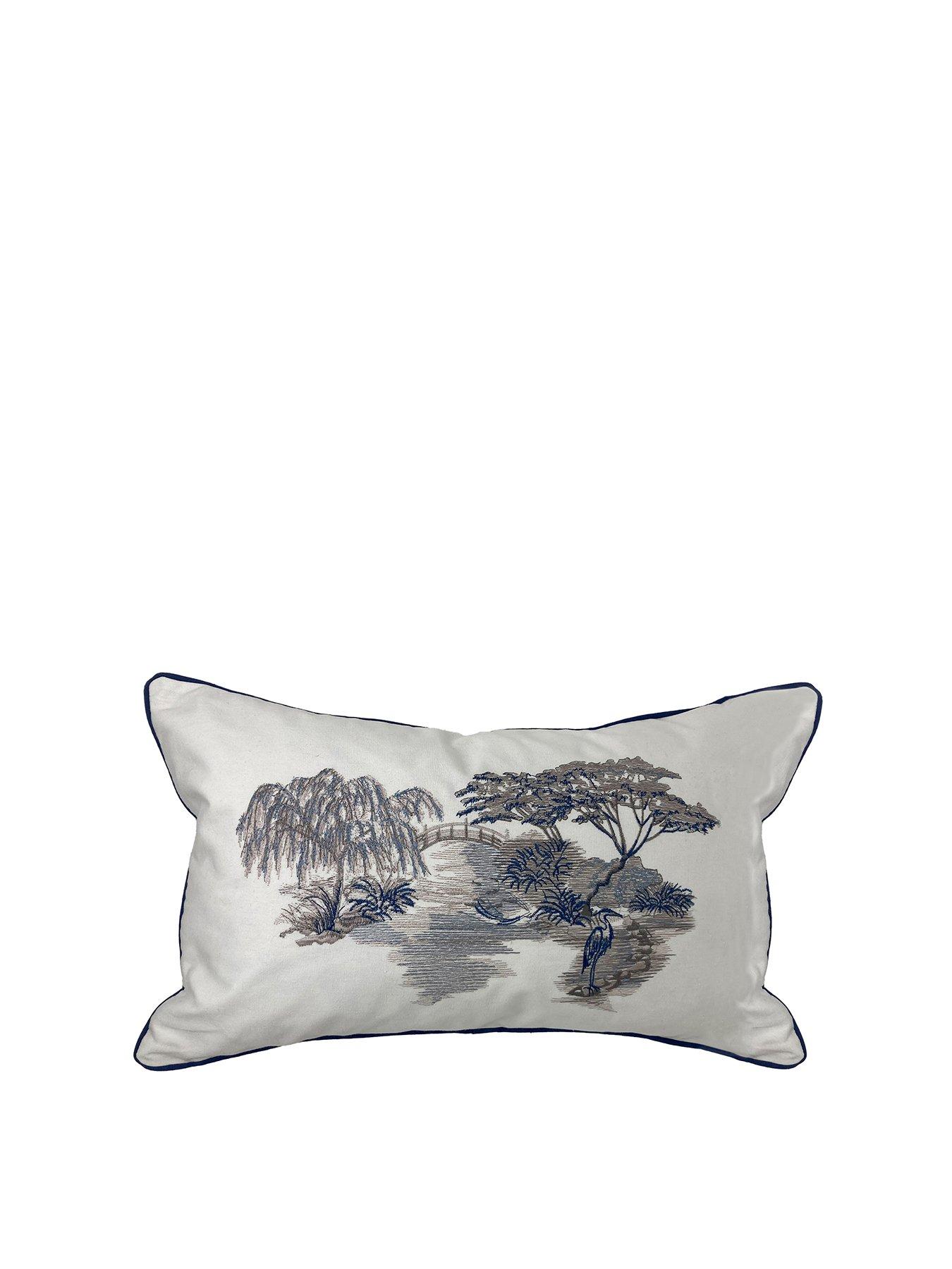 rhs-japanese-garden-cushion--whitestillFront