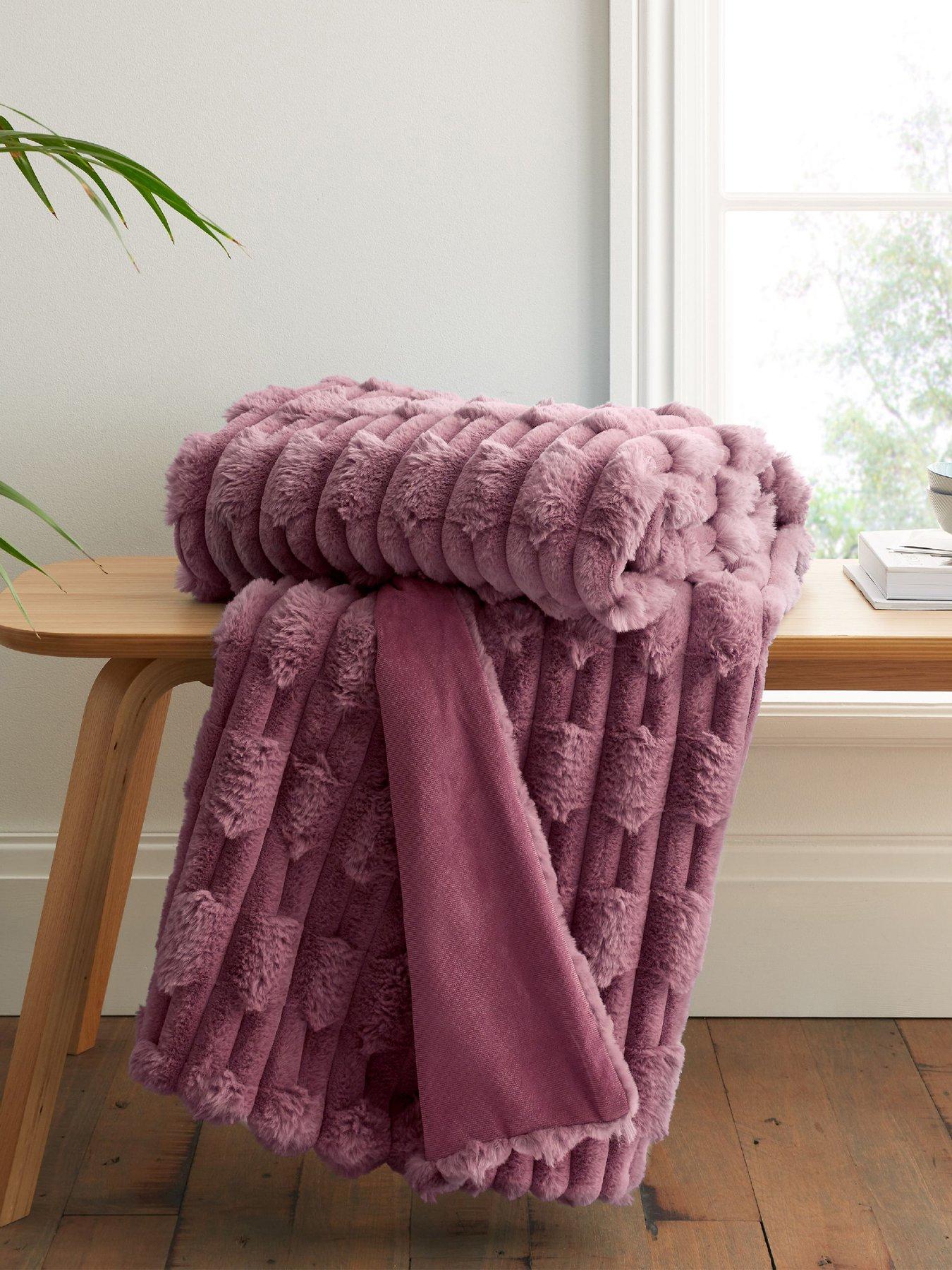 bianca-carved-faux-fur-throw--pink