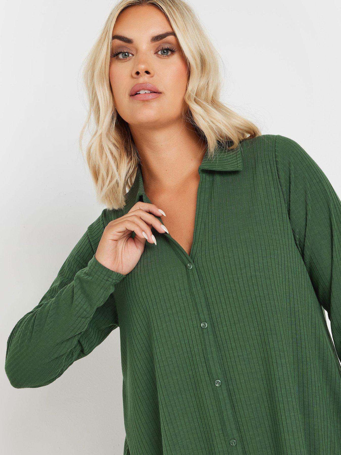 yours-curve-collar-rib-button-front-top-greenoutfit