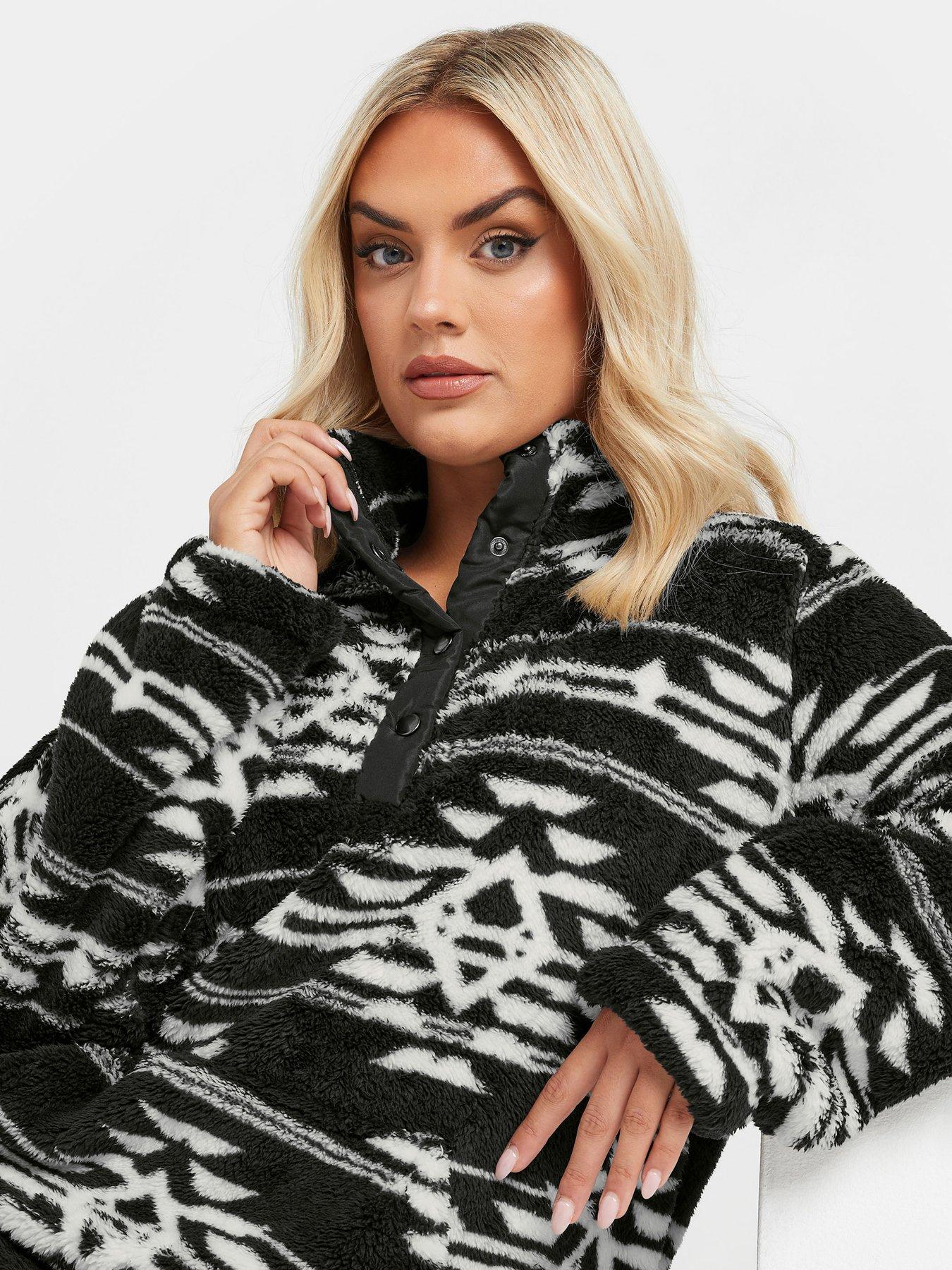 yours-curve-feather-fleece-print-jacket-blackoutfit