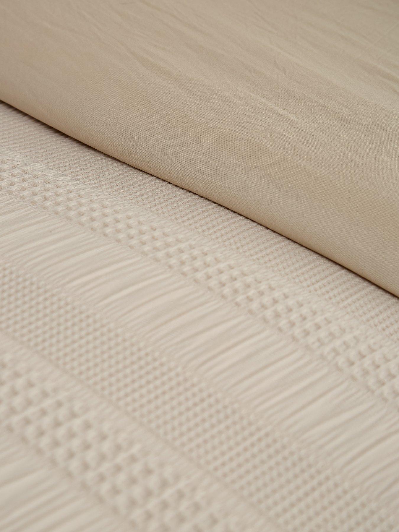 Image 5 of 5 of The Very Collection Dalston Waffle Seersucker Stripe Duvet Cover Set