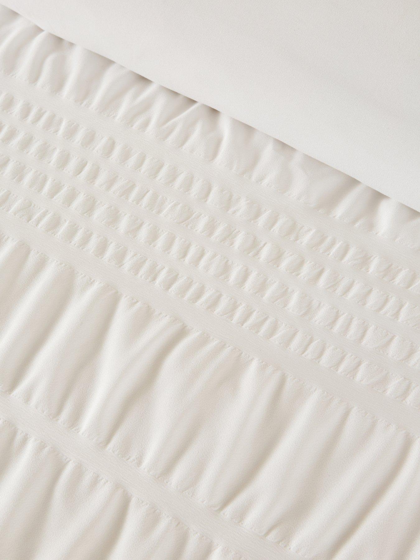 Image 5 of 5 of The Very Collection Athena Super Soft Seersucker Duvet Cover Set