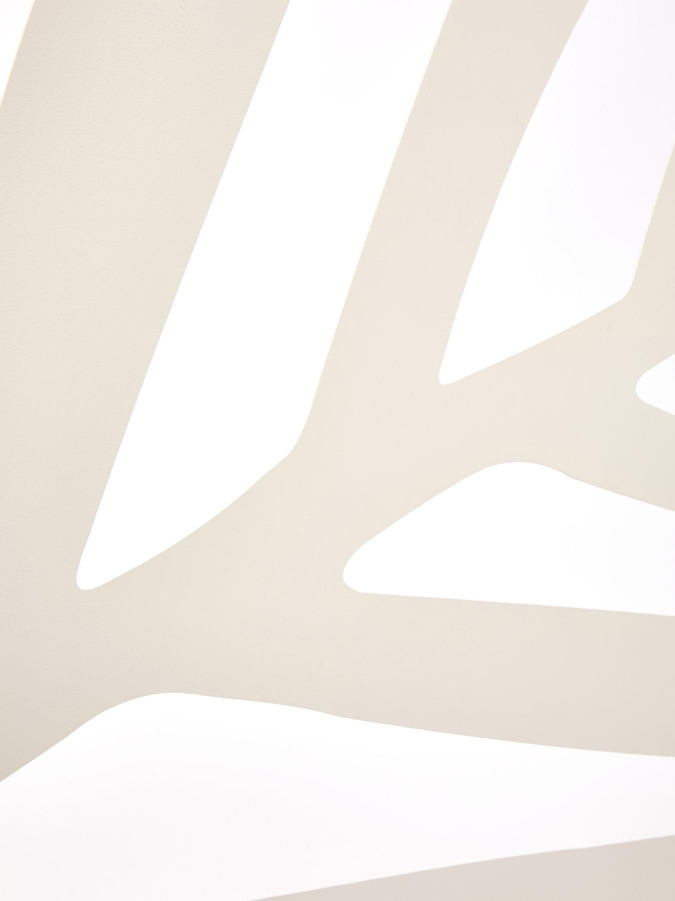 Image 4 of 4 of The Very Collection Horizontal Metal Garden Screen Leaf Wall Mounting - Cream