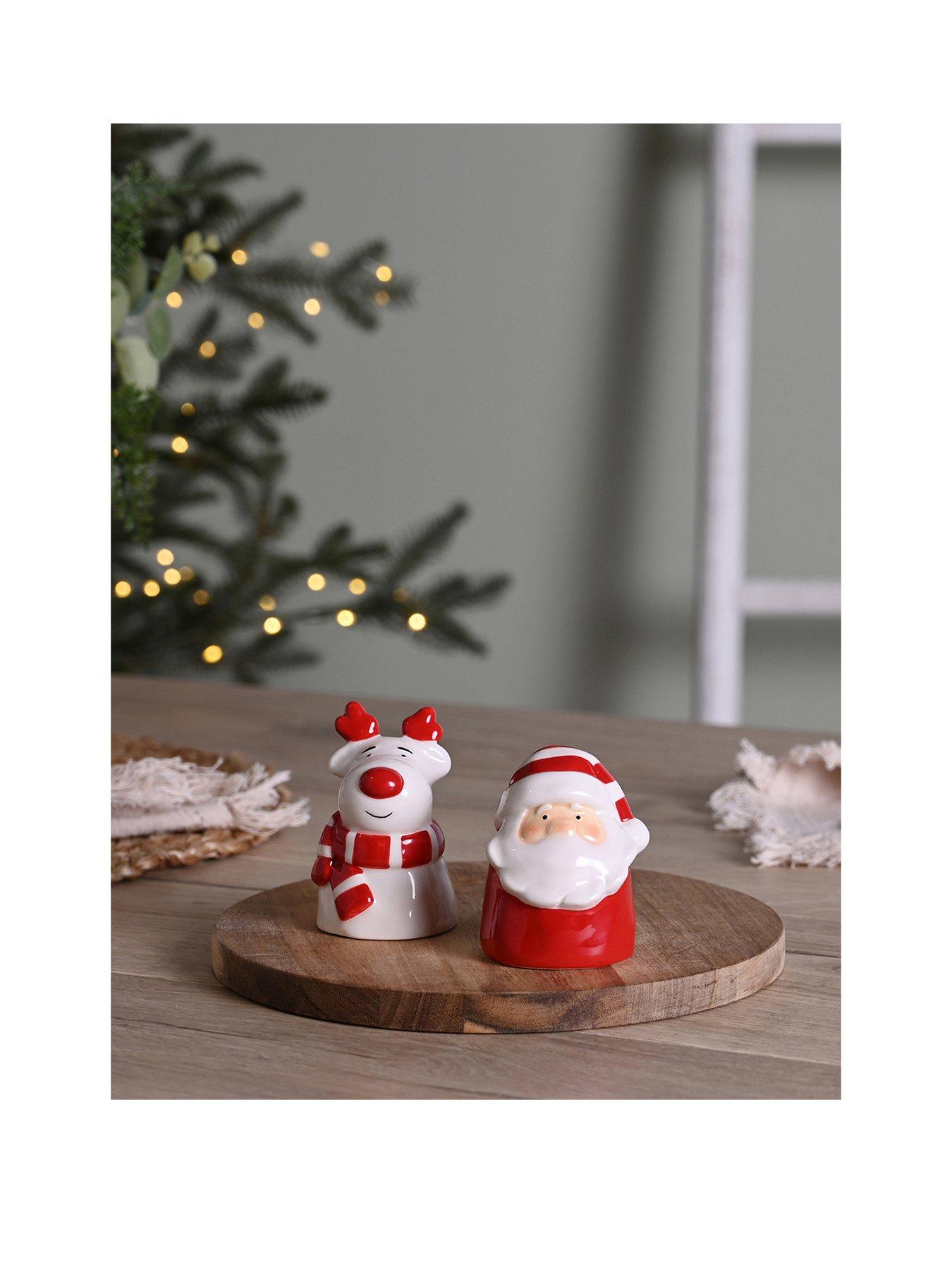 striped-santa-and-reindeer-salt-and-pepper-shaker-setfront