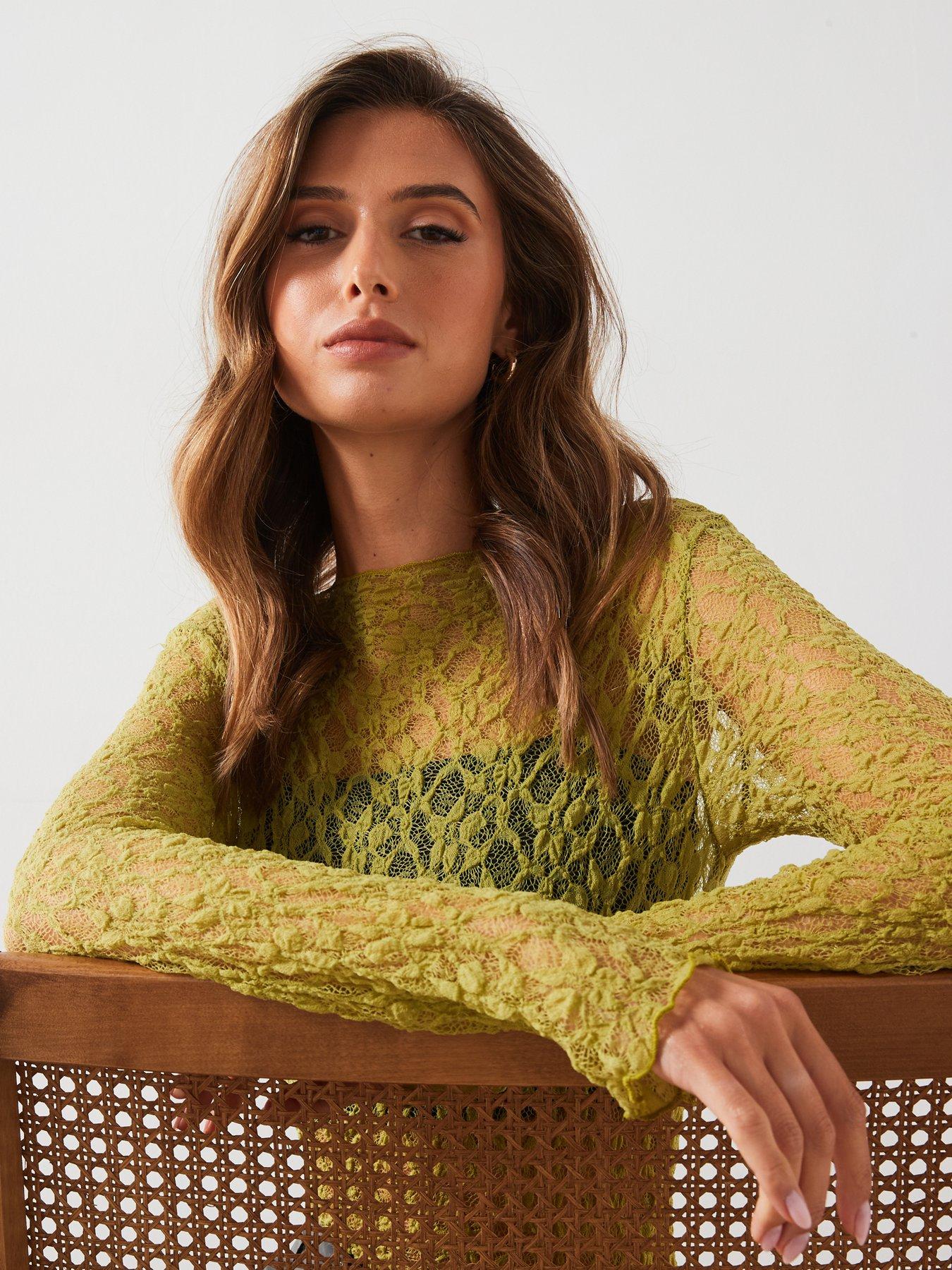 mango-long-sleeved-lace-top-greenoutfit