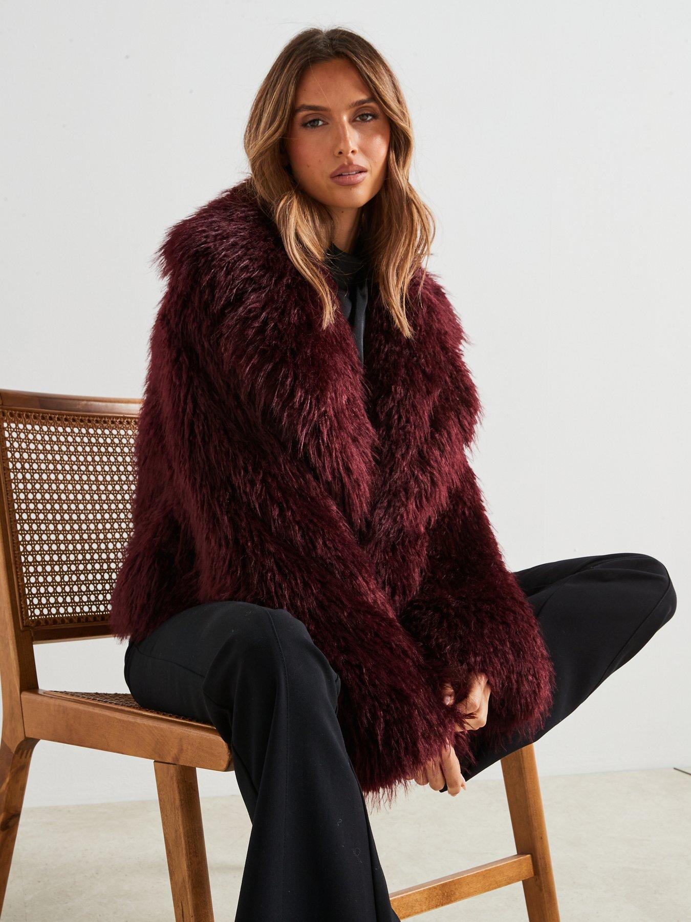 mango-burgundy-faux-fur-coatdetail