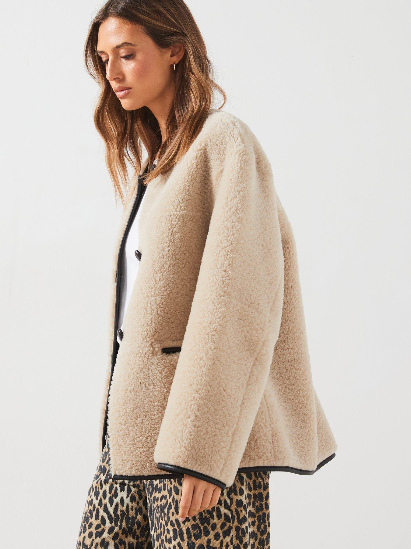 mango-fur-effect-coat-with-appliqueacutesdetail