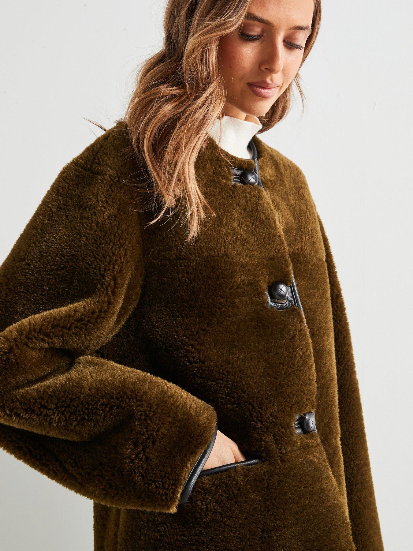 mango-faux-fur-effect-coat-with-pu-liningdetail