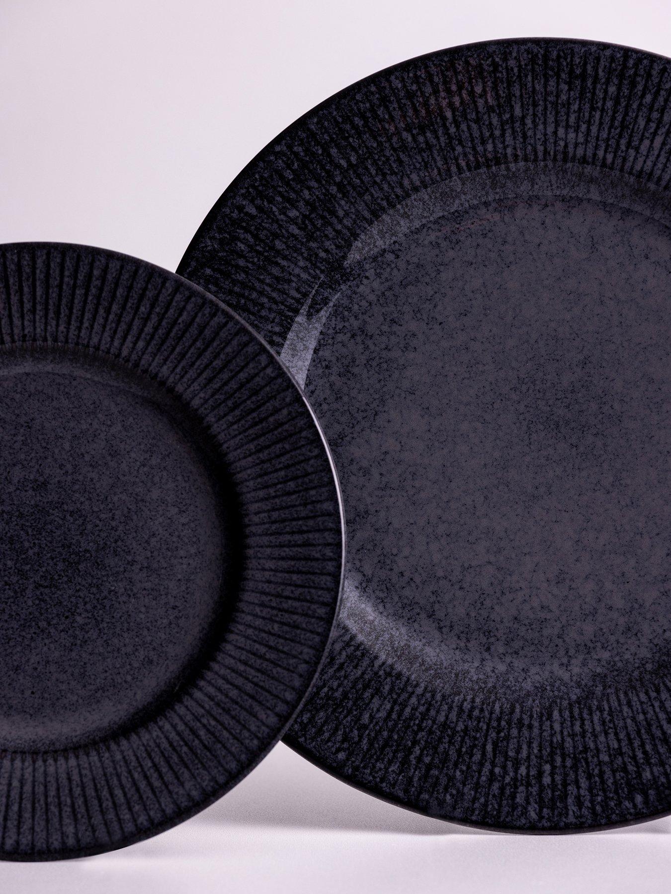 mason-cash-reactive-linear-12-piece-dinnerset-blackoutfit