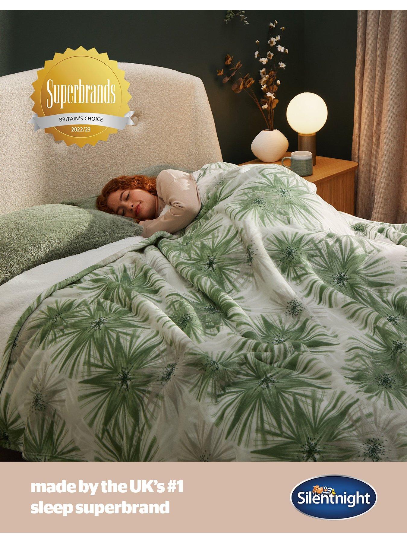 Image 6 of 7 of Silentnight Snugsie Family Blanket - Winter Lux Print