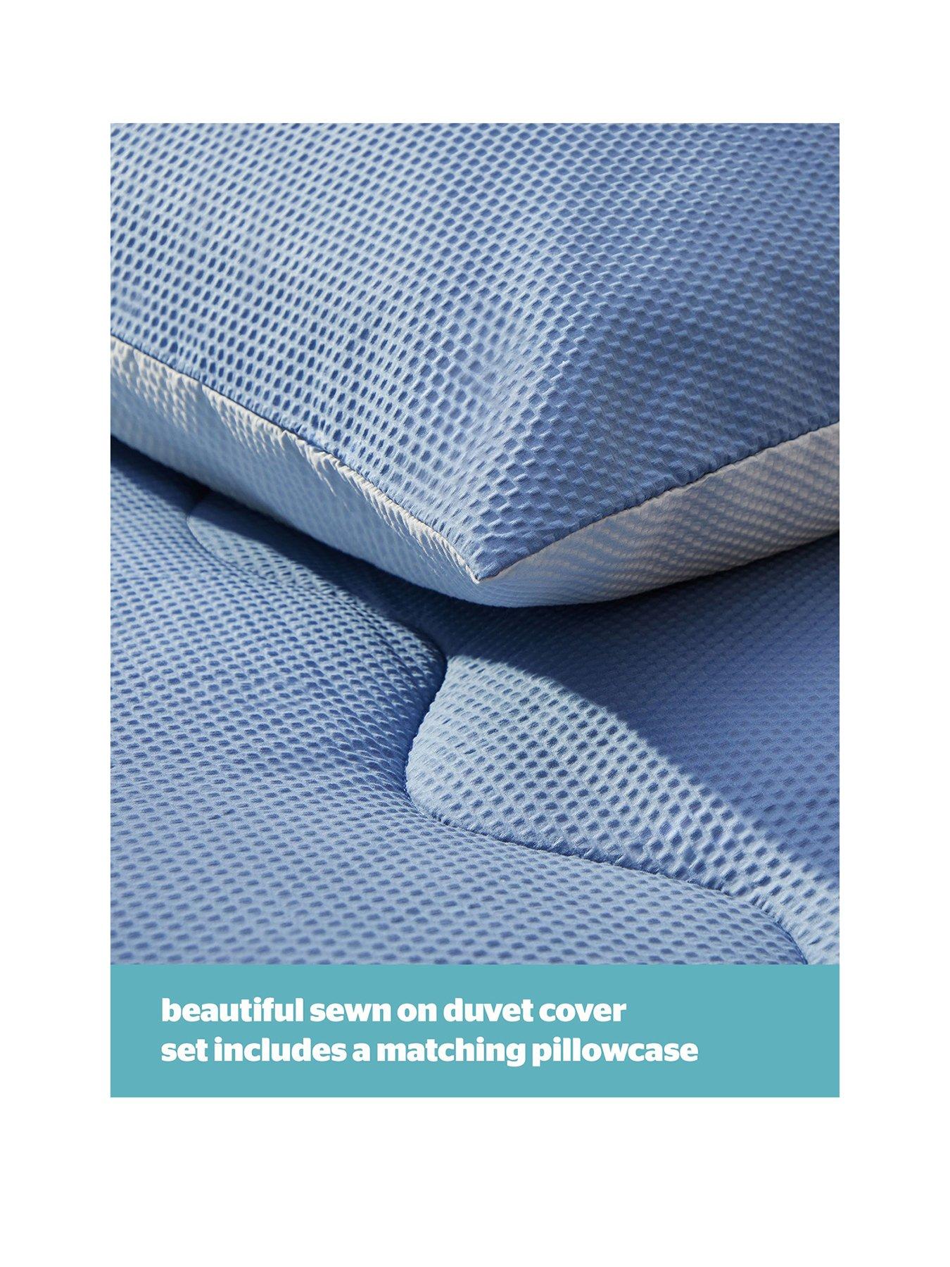 silentnight-seersucker-coverless-duvet-and-pillowcase-set-105-tog-greyblue-doublestillFront