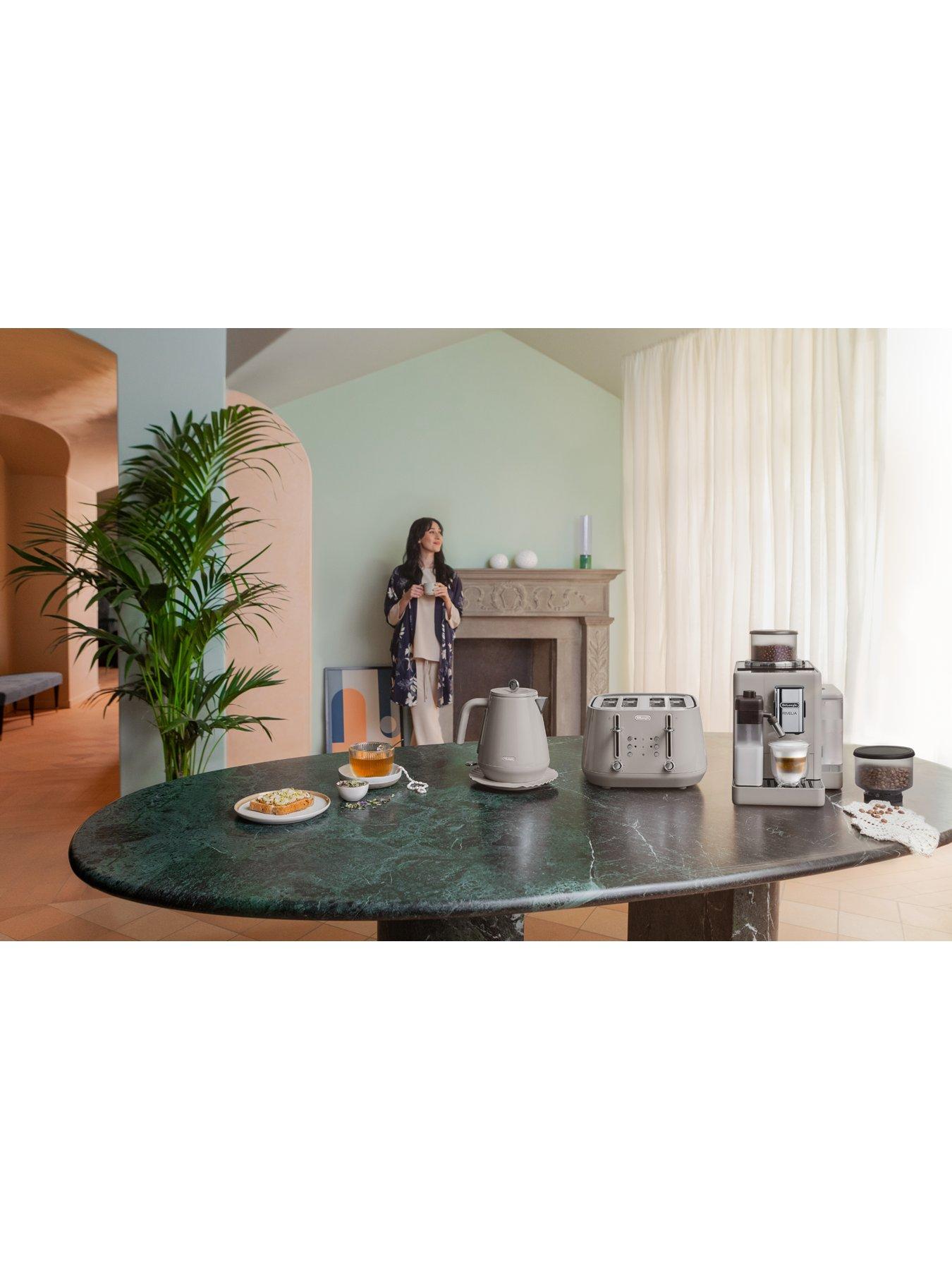 Image 6 of 7 of DeLonghi Eclettica Kettle - Beige