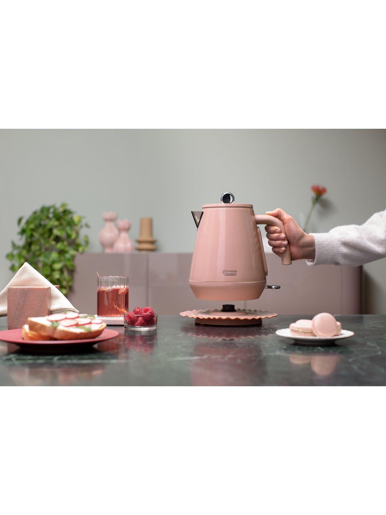 Image 6 of 8 of DeLonghi Eclettica Kettle - Pink
