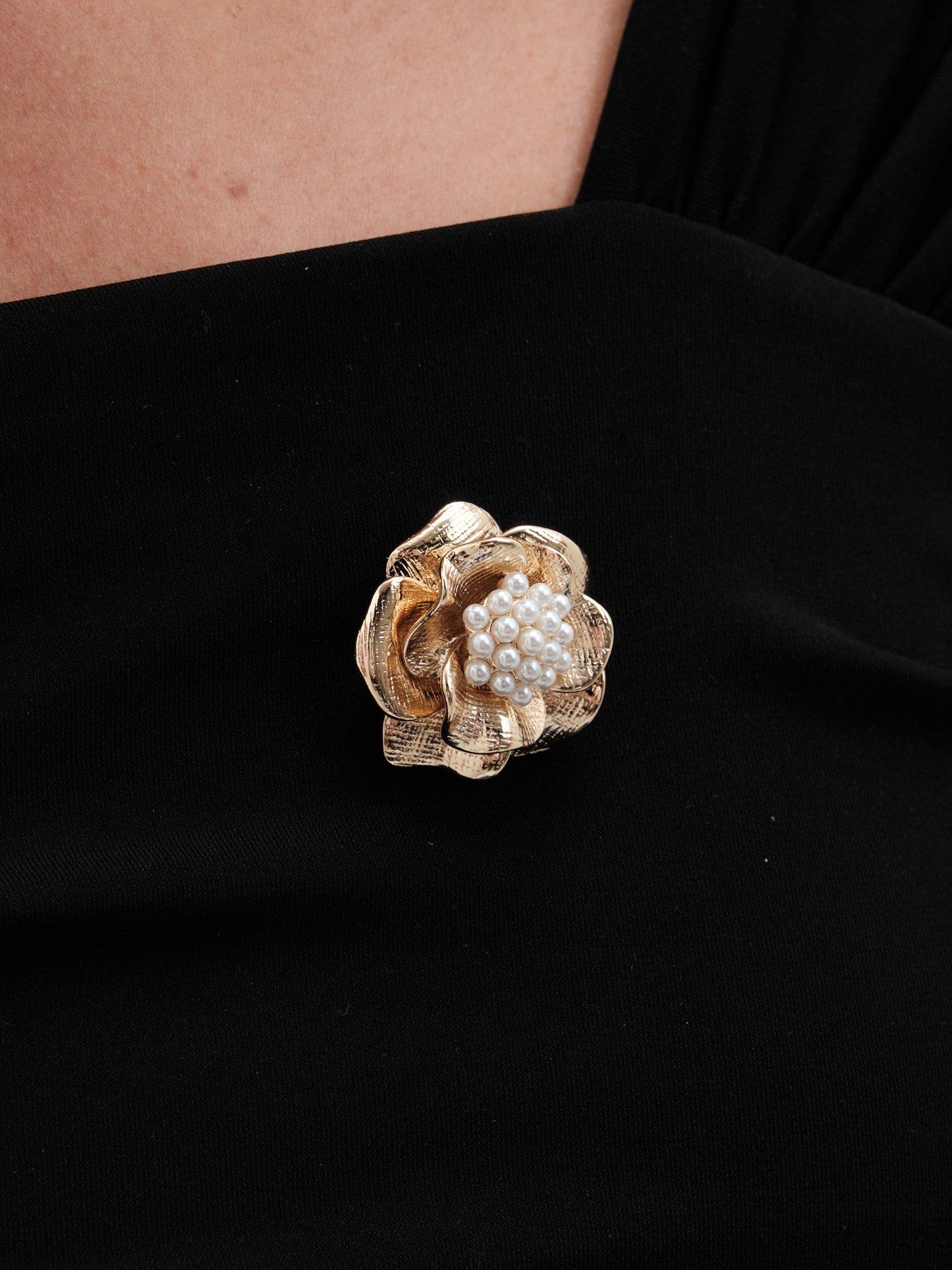 jon-richard-gold-plated-vintage-inspired-floral-and-pearl-brooch-gift-boxback