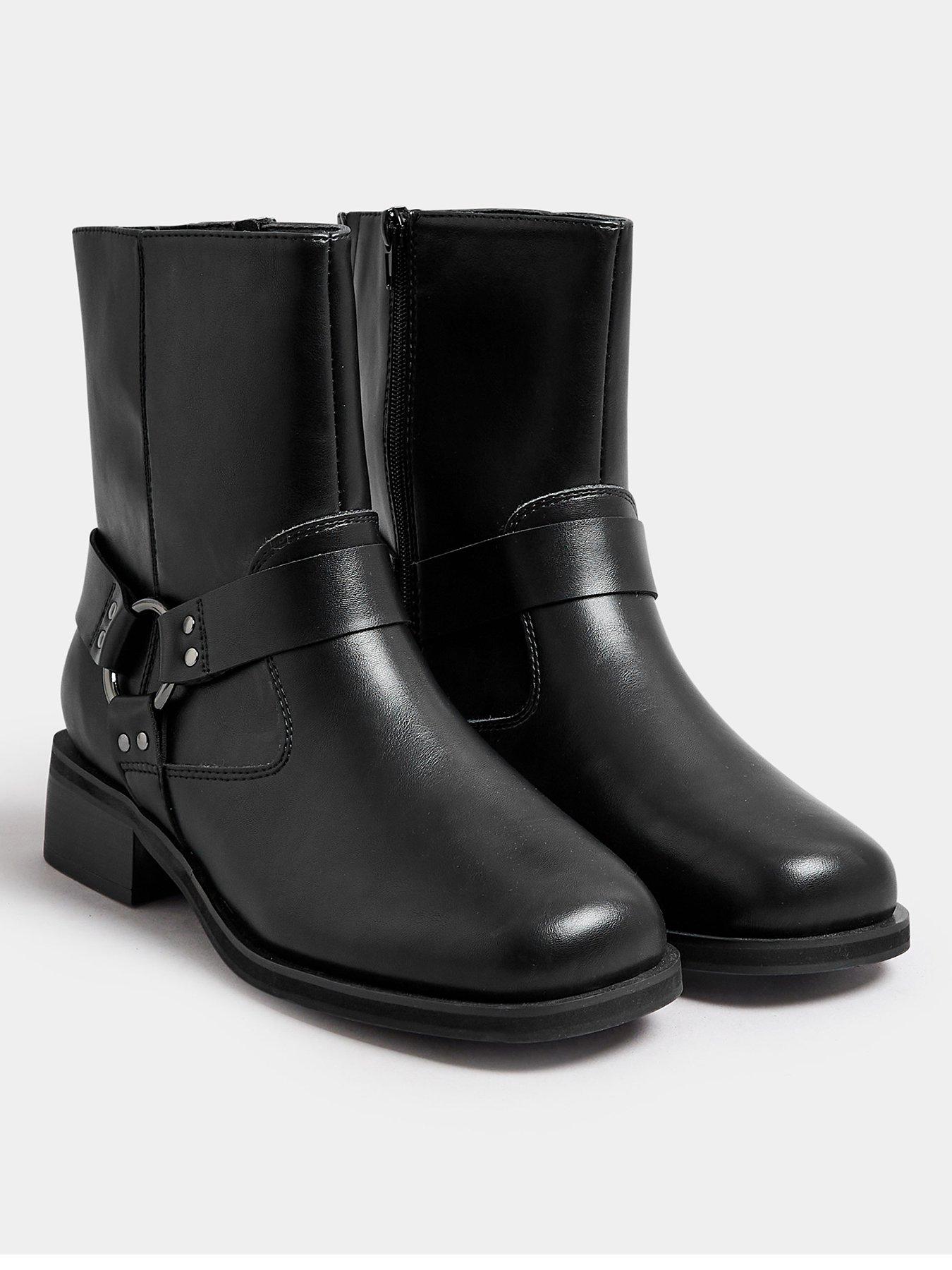 yours-extra-wide-fit-square-toe-biker-boot-blackstillFront