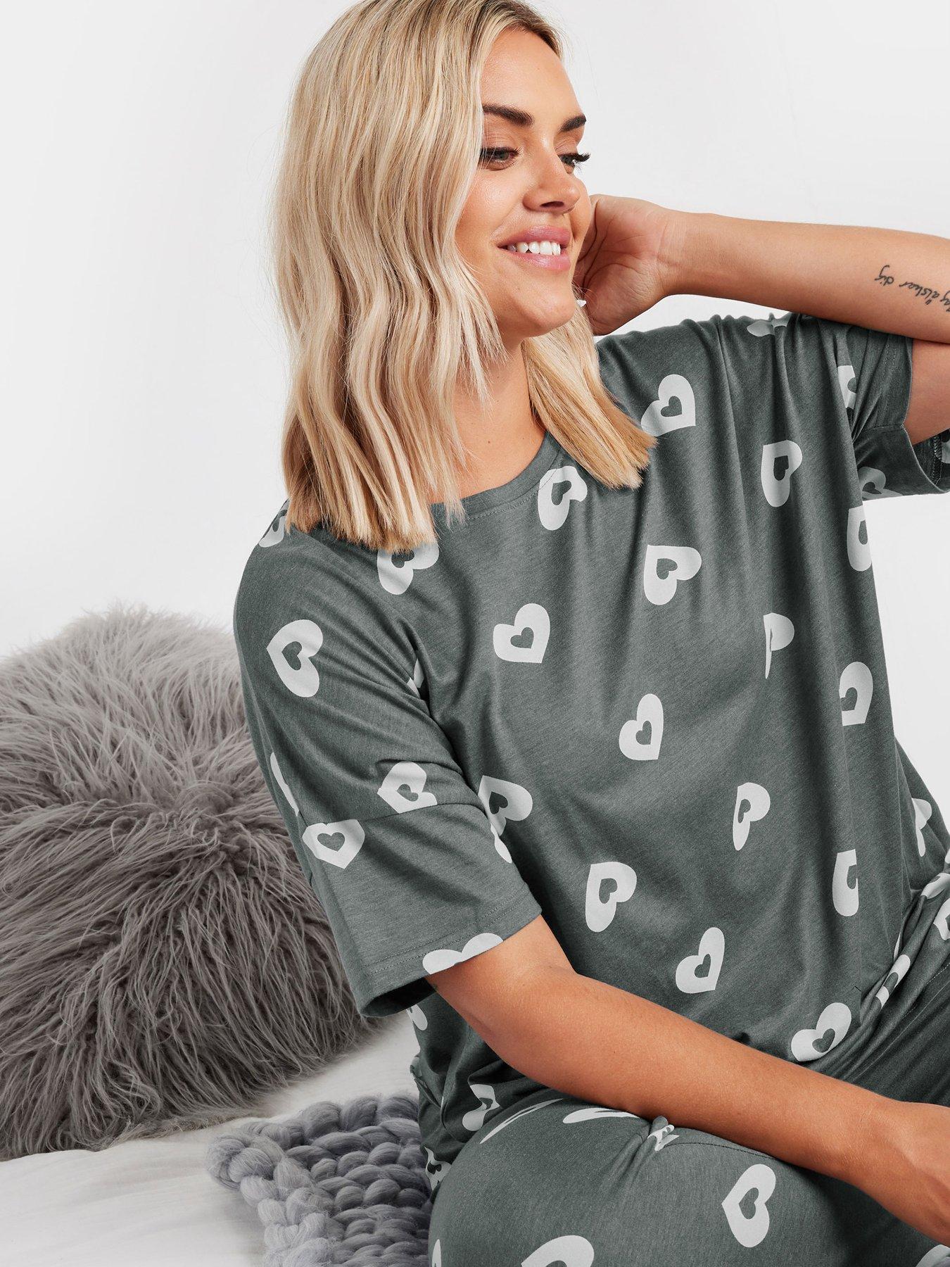 yours-curve-double-heart-short-sleeve-tapered-pj-set-greyoutfit