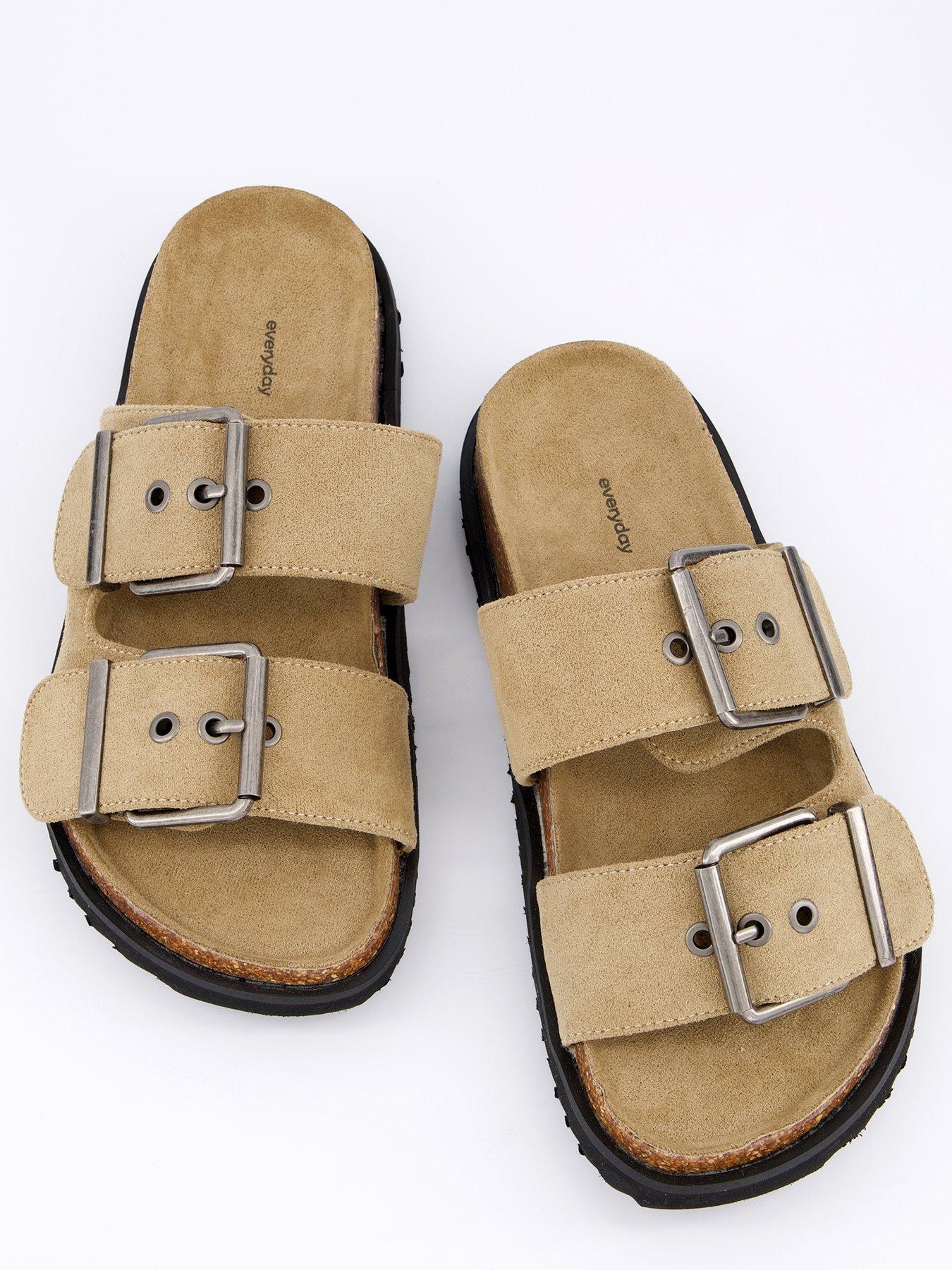 everyday-extra-wide-fit-footbed-sandals-taupeoutfit