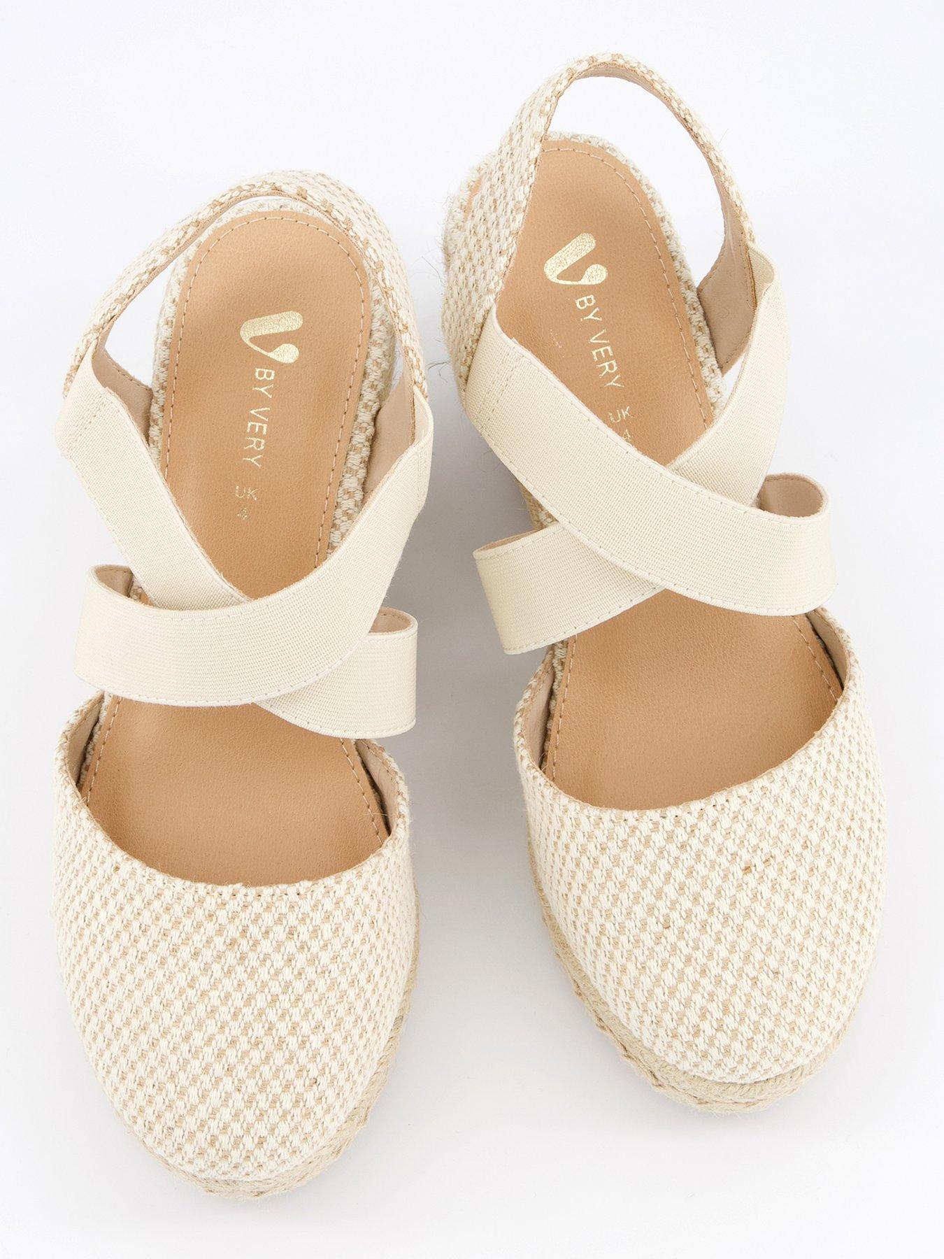 v-by-very-extra-wide-fit-closed-toe-wedge-with-elastic-strap-creamoutfit