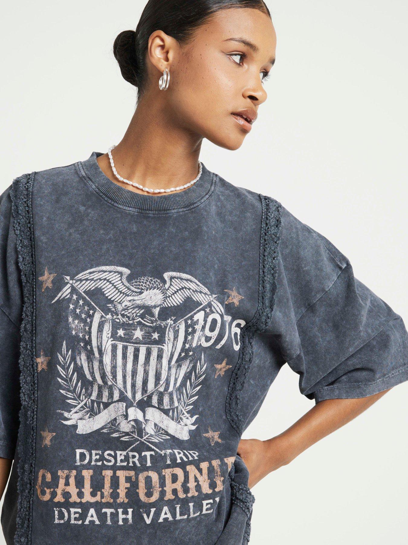 river-island-rock-print-lace-trim-tee-dark-greyoutfit