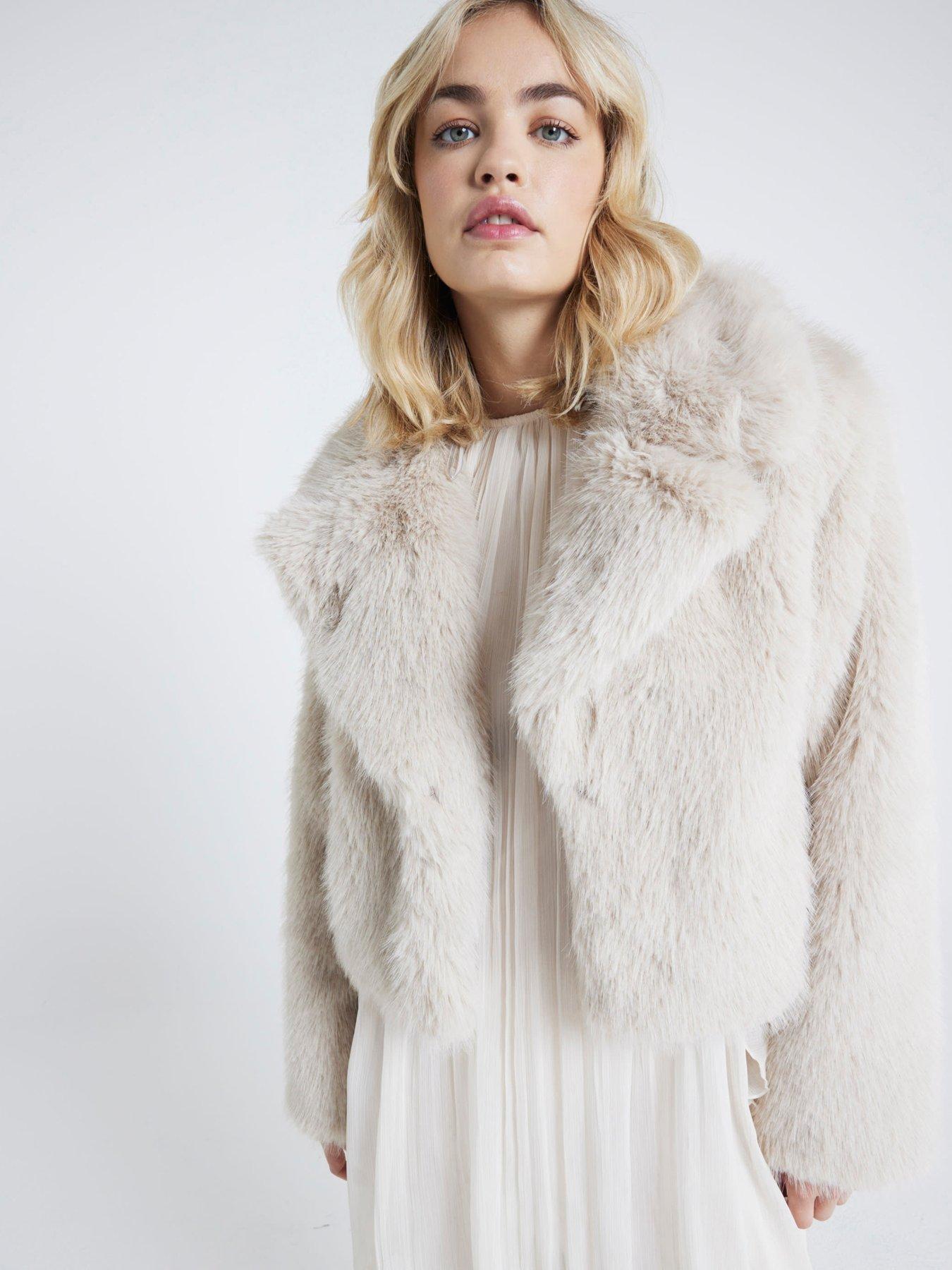 river-island-short-plush-faux-fur-jacket-cream