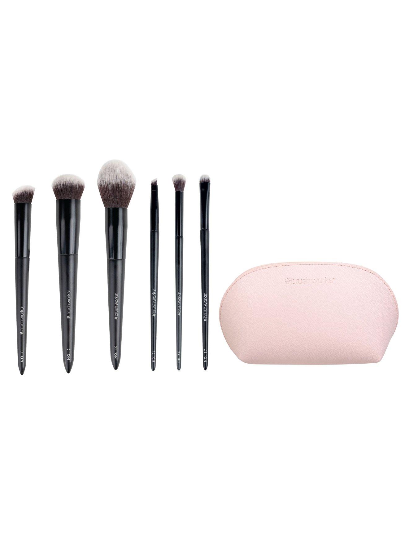 brushworks-essentials-makeup-brush-setstillFront