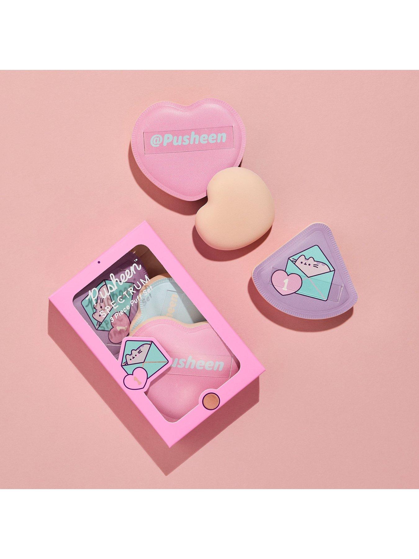 spectrum-spectrum-x-pusheen-gamer-girl-makeup-puff-triodetail