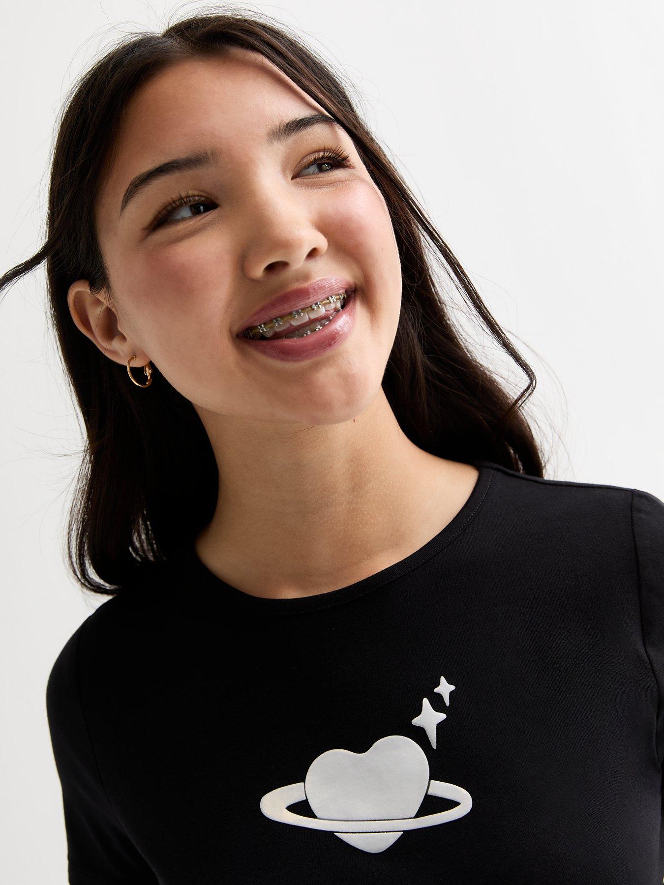 new-look-915-girls-black-cosmic-heart-print-mini-t-shirtdetail